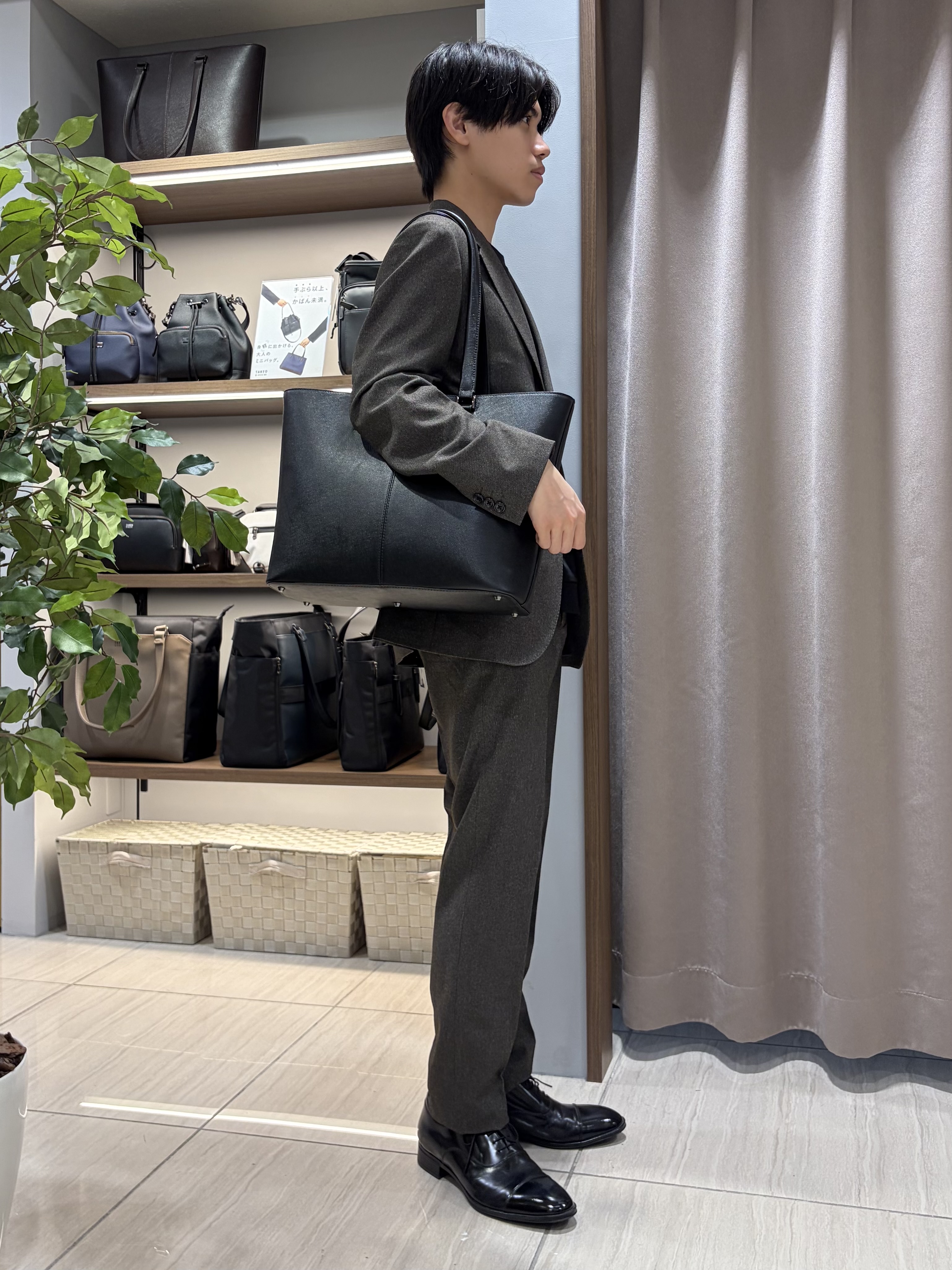 hiroさんの「TAKEO KIKUCHI｜ウールライクキャットフット ジャケット」を使ったコーディネート