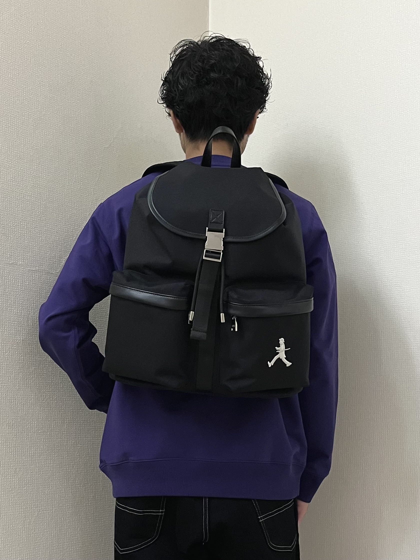 URAさんの「TAKEO KIKUCHI｜ワンポイント刺繍 ミニ裏毛 プルオーバージャージ」を使ったコーディネート