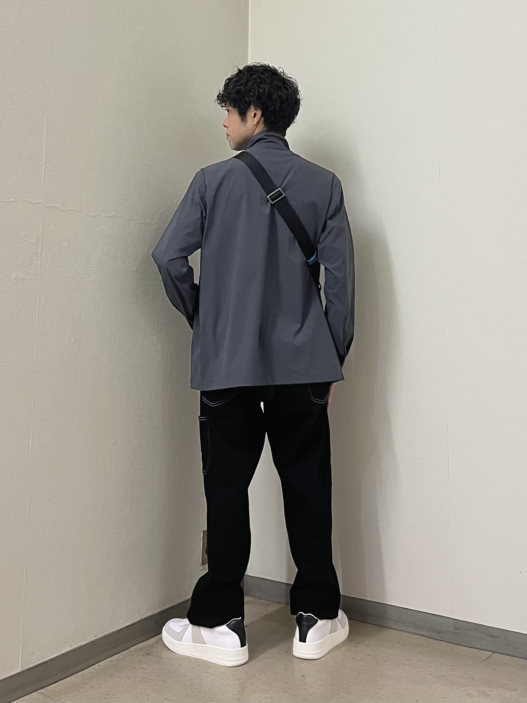 URAさんの「TAKEO KIKUCHI｜3Dナイロンストレッチ　スタンドカラーブルゾン」を使ったコーディネート
