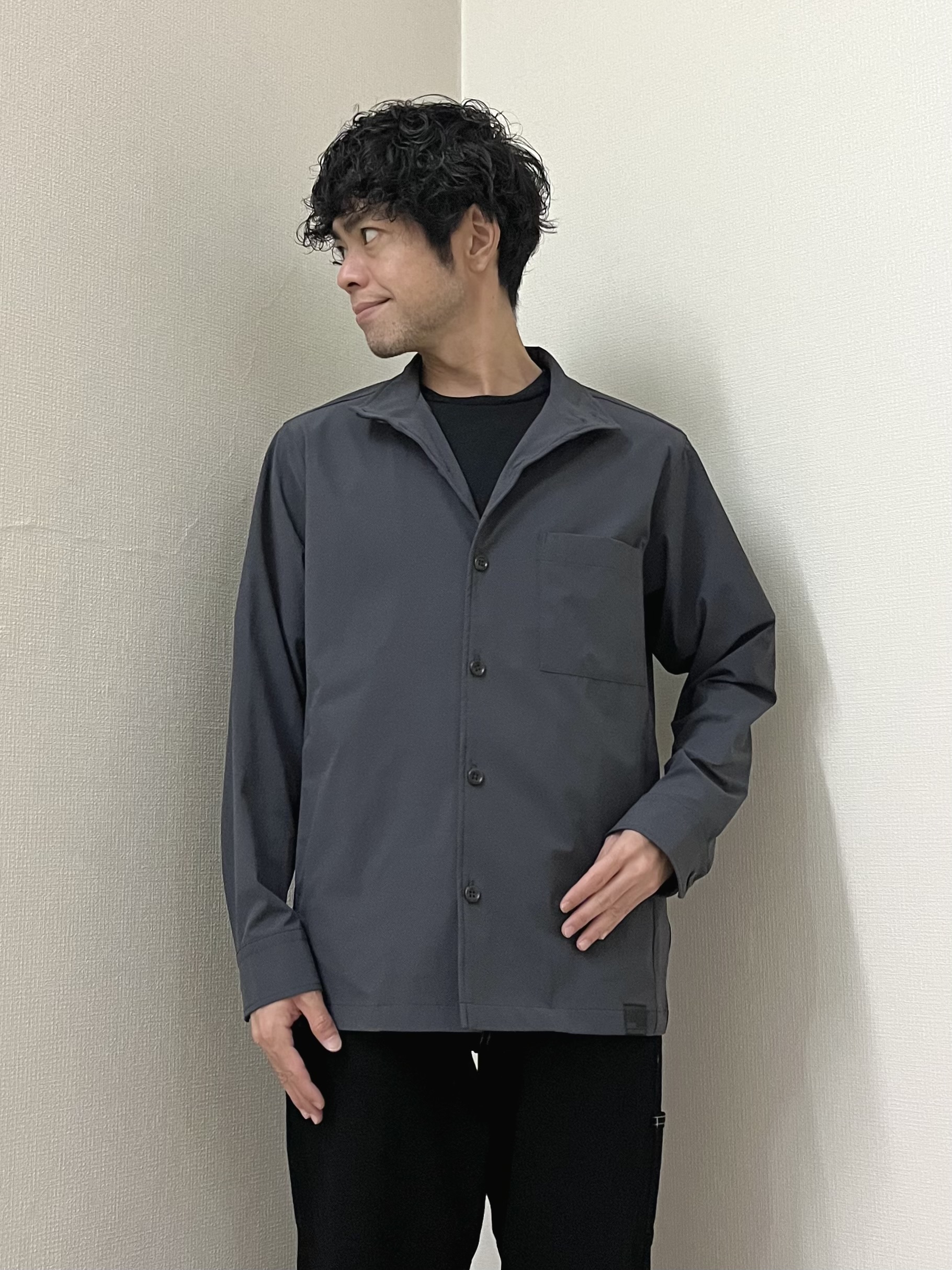 URAさんの「TAKEO KIKUCHI｜3Dナイロンストレッチ　スタンドカラーブルゾン」を使ったコーディネート