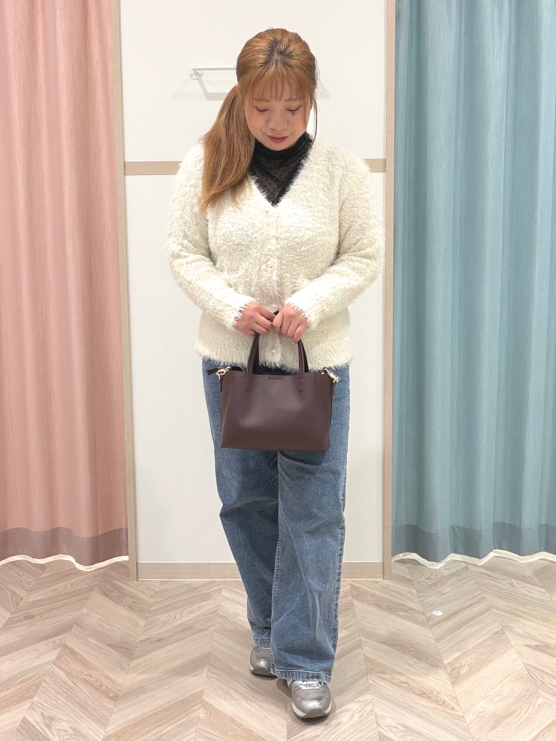 まちゃんなちゃんさんの「SHOO･LA･RUE｜【S-LL/洗濯機可】コーデにプラスするだけで垢抜ける 柄アソートシアーチュールトップス」を使ったコーディネート