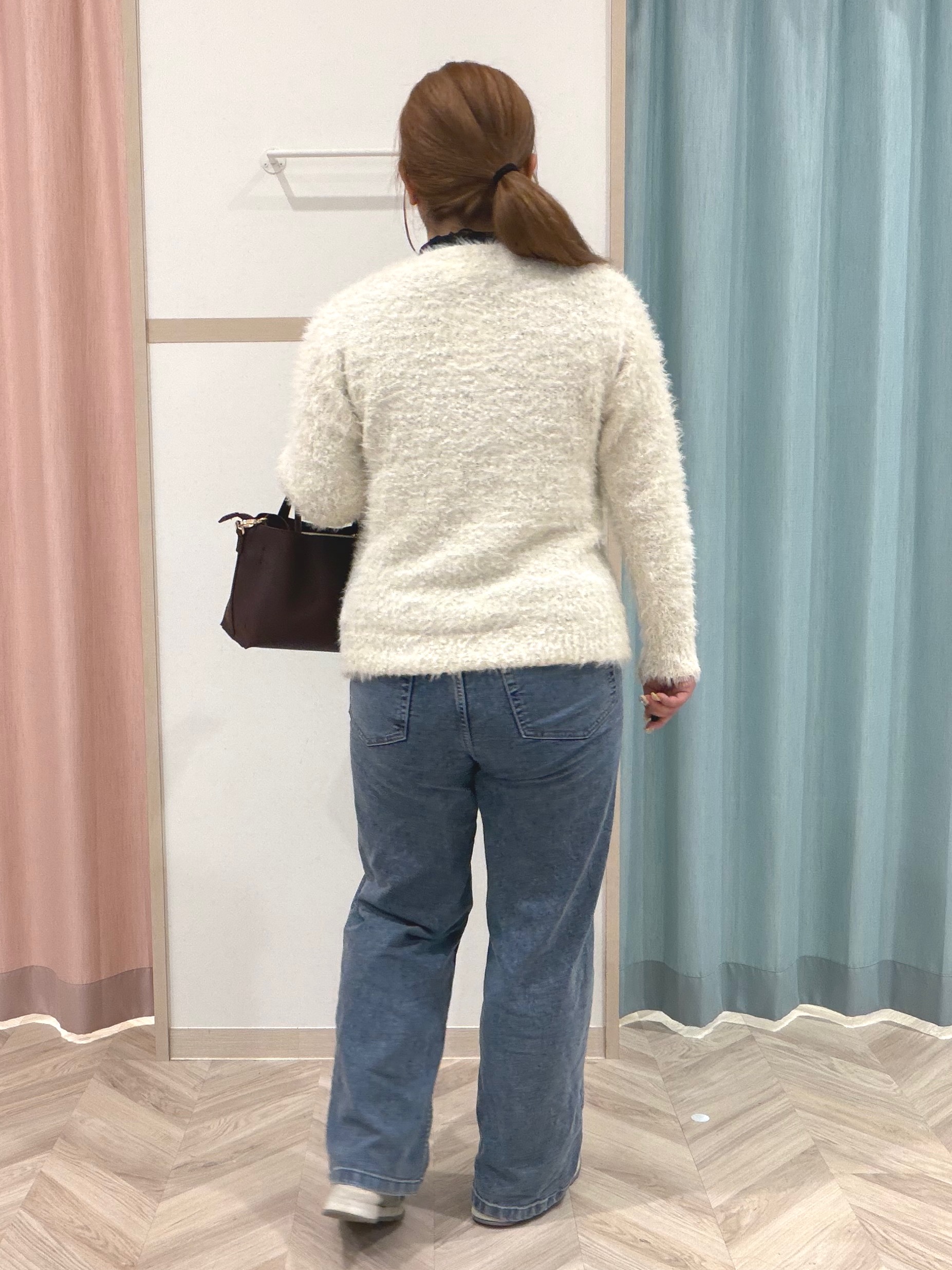まちゃんなちゃんさんの「SHOO･LA･RUE｜【S-LL/洗濯機可】コーデにプラスするだけで垢抜ける 柄アソートシアーチュールトップス」を使ったコーディネート