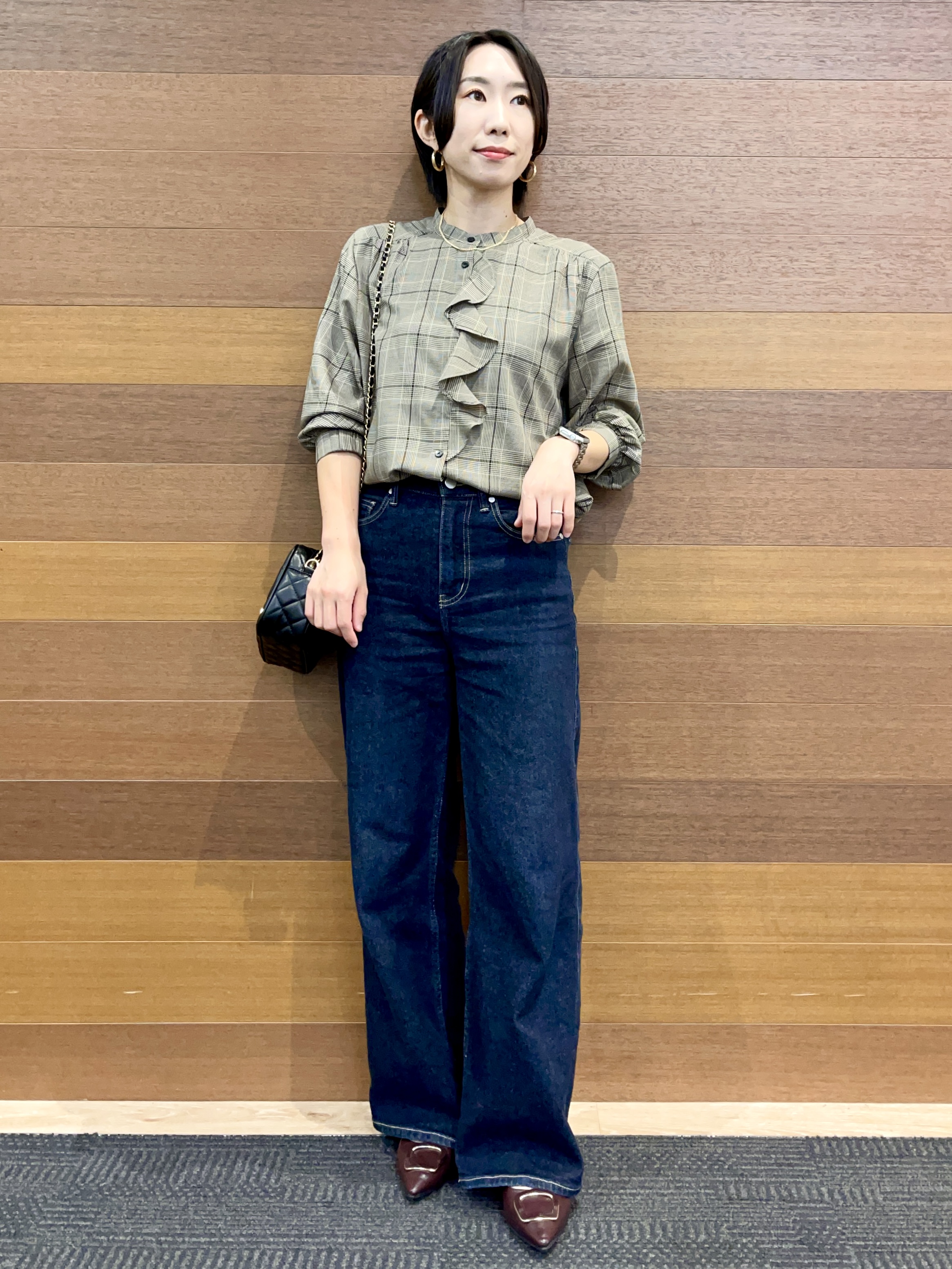 umiさんの「OPAQUE.CLIP｜【森絵梨佳さん着用】チェック柄フリルブラウス《洗濯機OK》」を使ったコーディネート