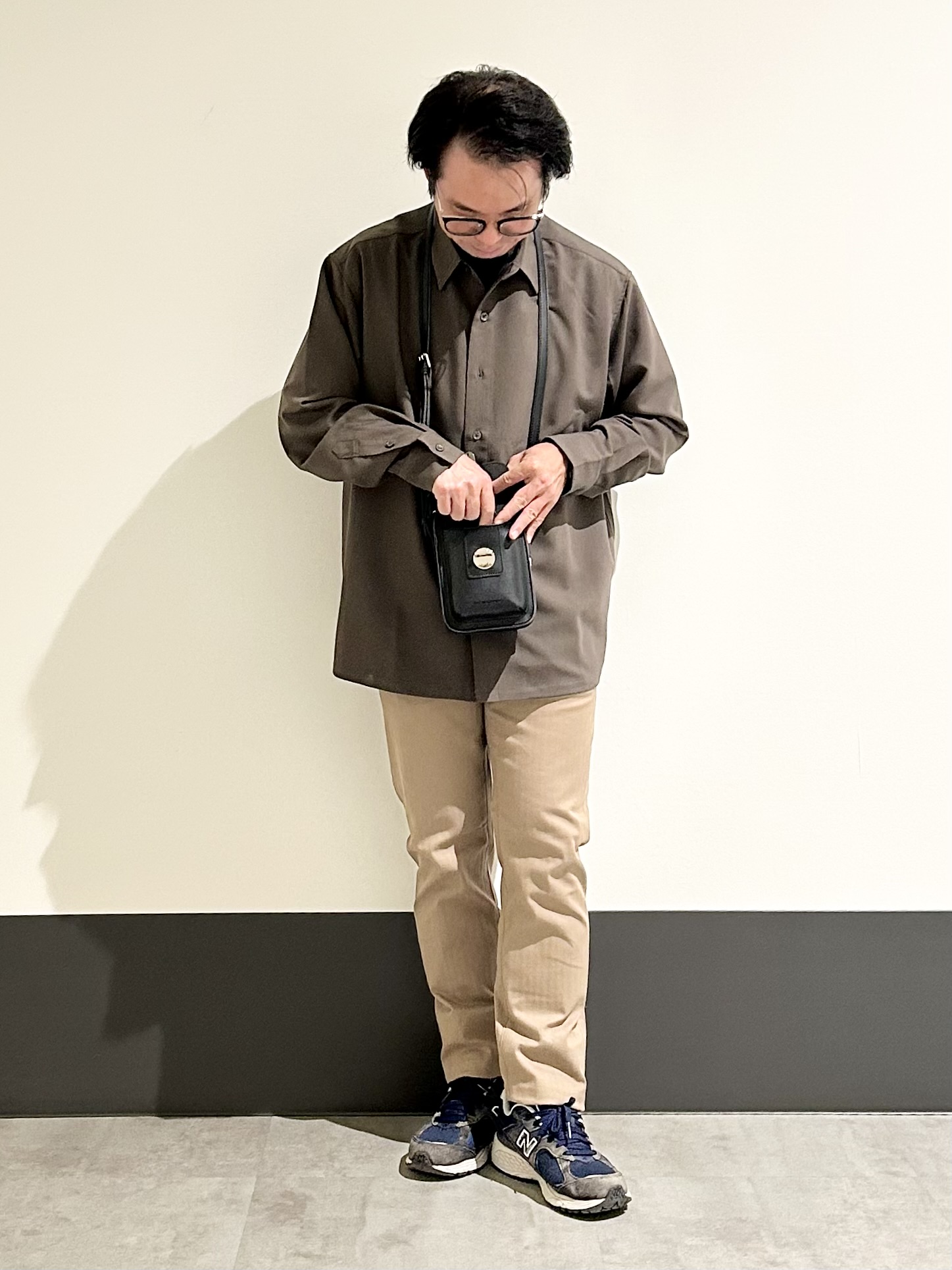 KENJI Iさんの「THE SHOP TK｜【洗濯機OK】ウールライク 長袖シャツ」を使ったコーディネート