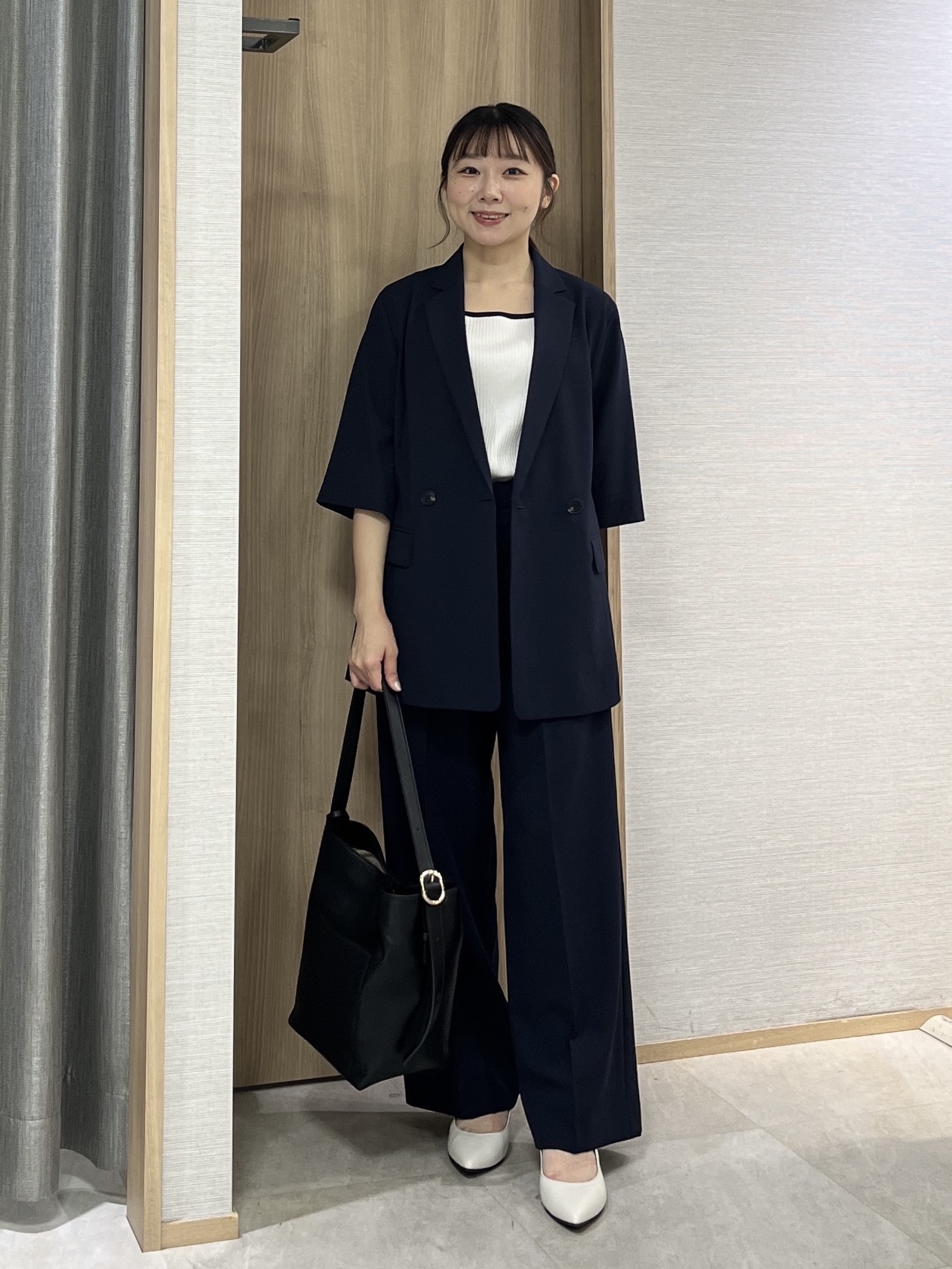 KAHOさんの「UNTITLED｜【秋の通勤羽織/セットアップ可/UVカット】エアリークール半袖ジャケット」を使ったコーディネート