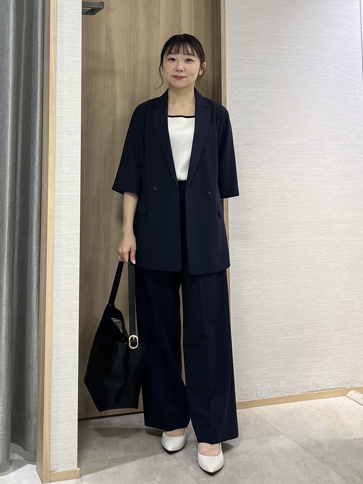 KAHOさんの「UNTITLED｜【秋の通勤羽織/セットアップ可/UVカット】エアリークール半袖ジャケット」を使ったコーディネート