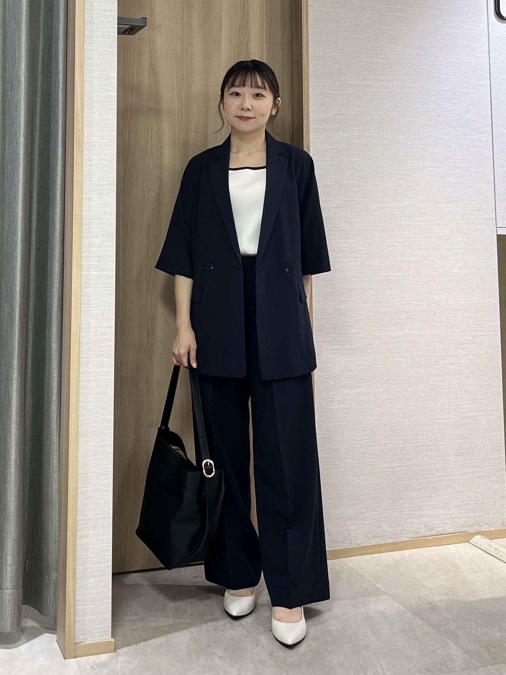 KAHOさんの「UNTITLED｜【秋の通勤羽織/セットアップ可/UVカット】エアリークール半袖ジャケット」を使ったコーディネート