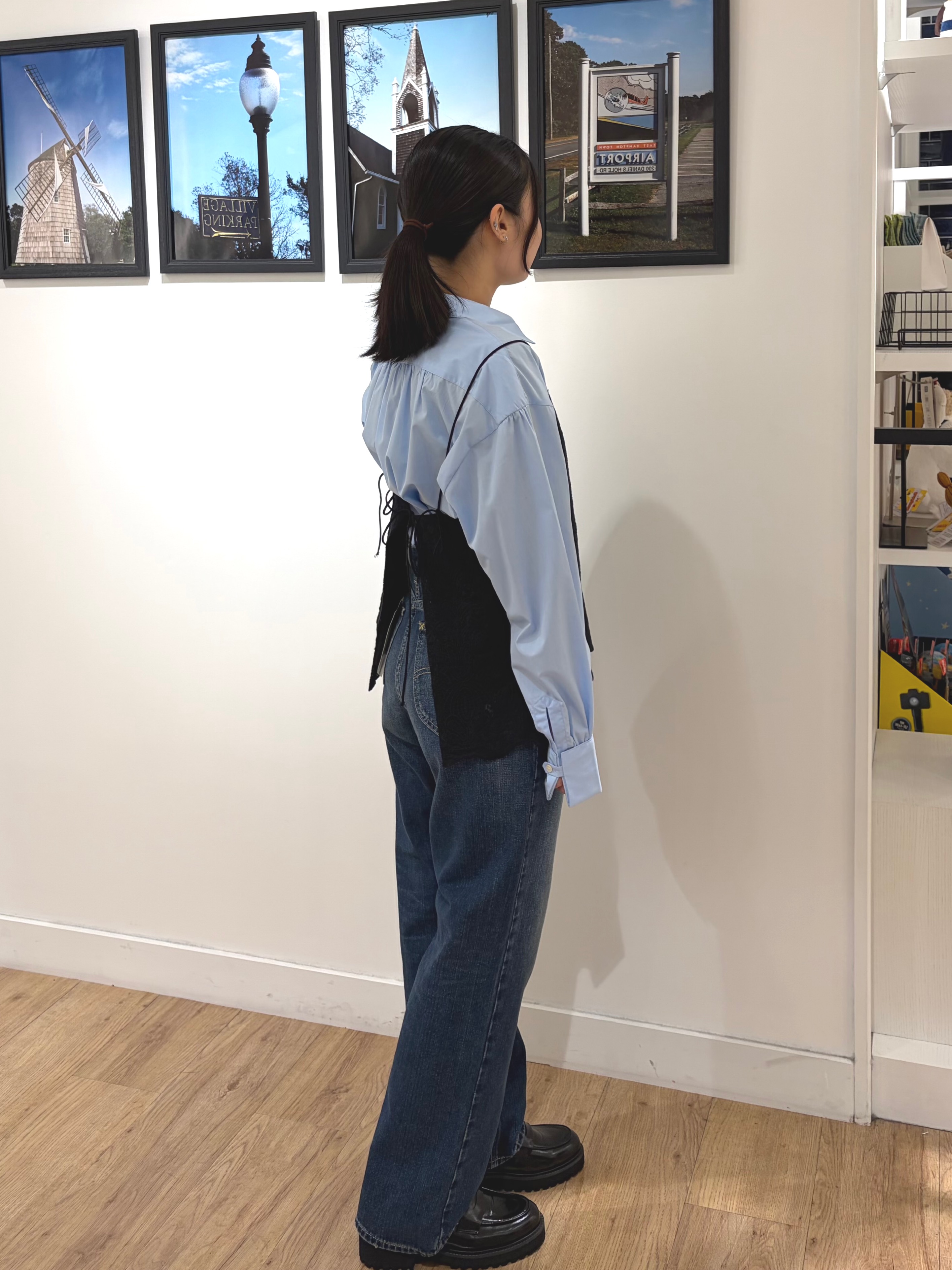 秦美里さんの「Dessin｜【秋の新作】タイプライターギャザースリーブシャツ」を使ったコーディネート