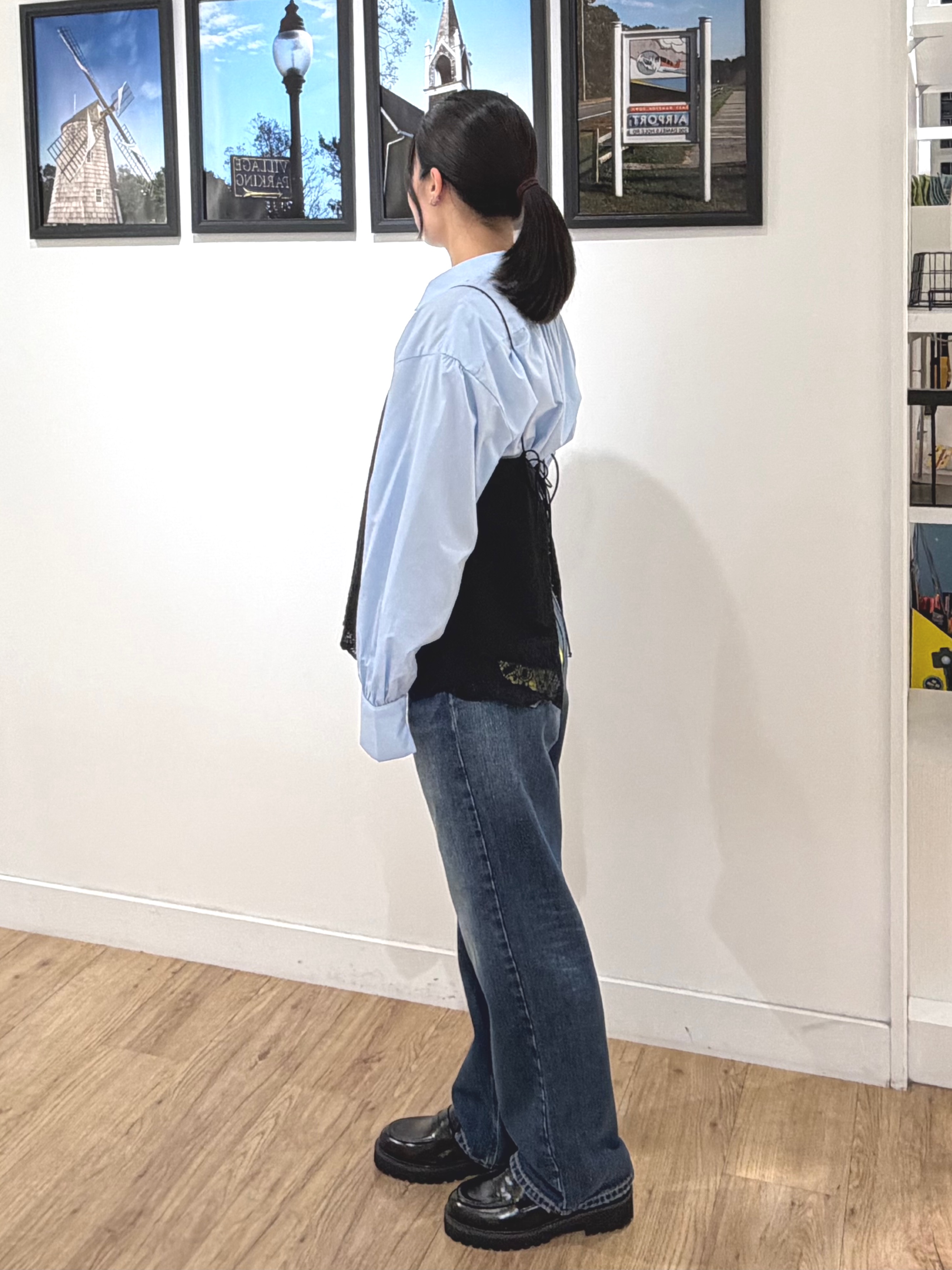 秦美里さんの「Dessin｜【秋の新作】タイプライターギャザースリーブシャツ」を使ったコーディネート