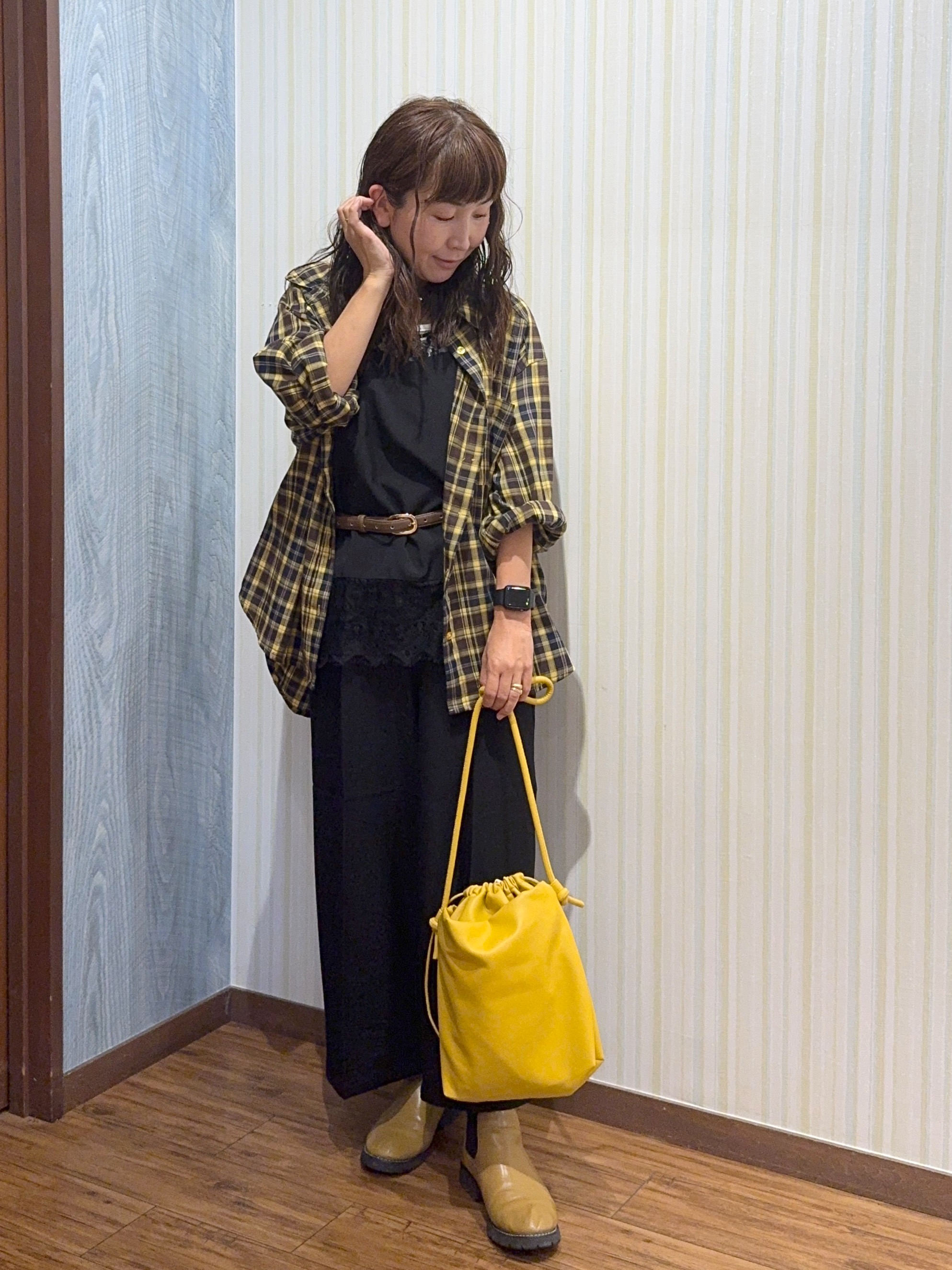 よっしーさんの「SHOO･LA･RUE｜【洗濯後しわになりにくい/S-LL】選べる6パターン 羽織としても活躍する ベーシックシャツ」を使ったコーディネート