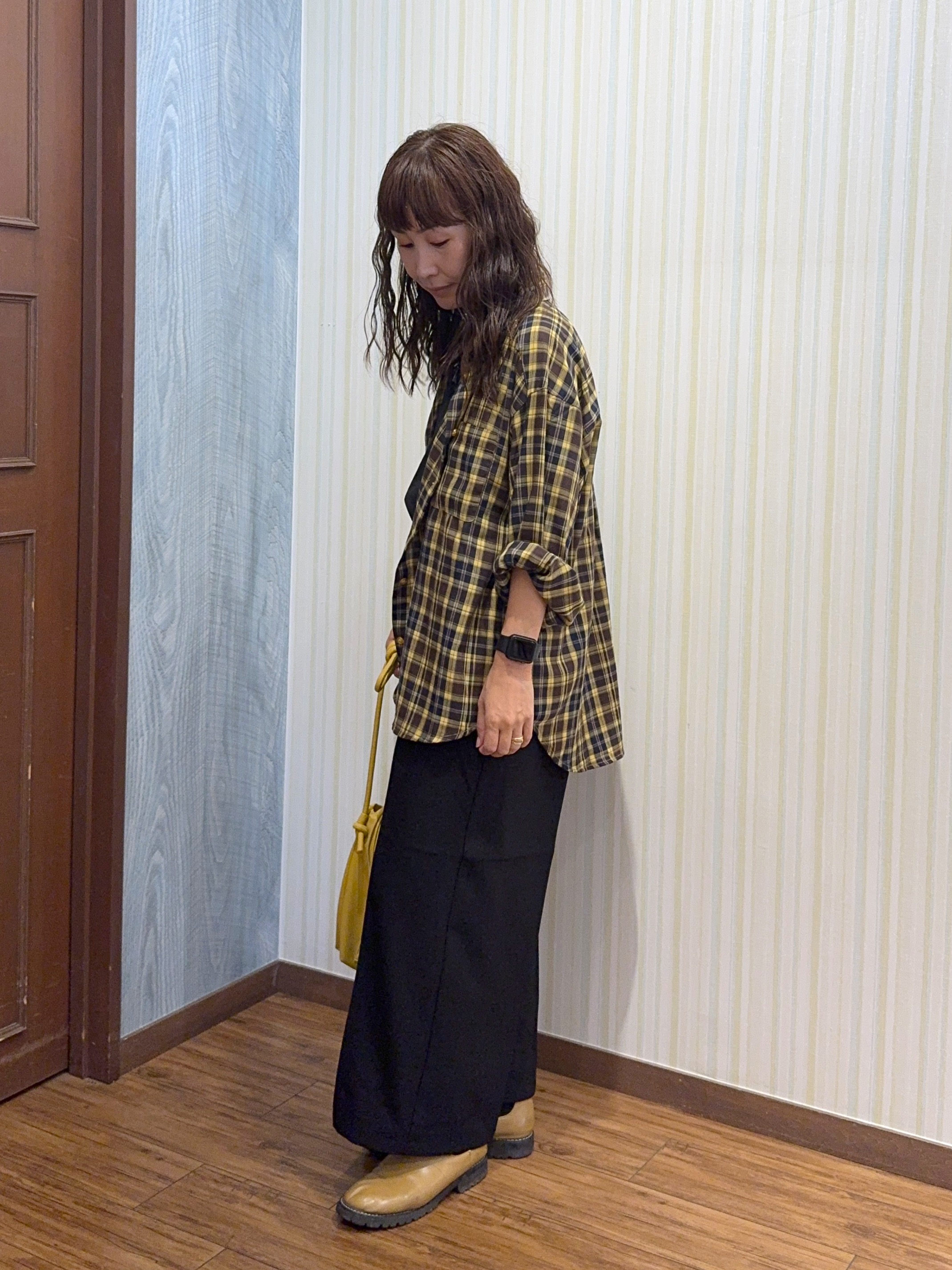 よっしーさんの「SHOO･LA･RUE｜【洗濯後しわになりにくい/S-LL】選べる6パターン 羽織としても活躍する ベーシックシャツ」を使ったコーディネート