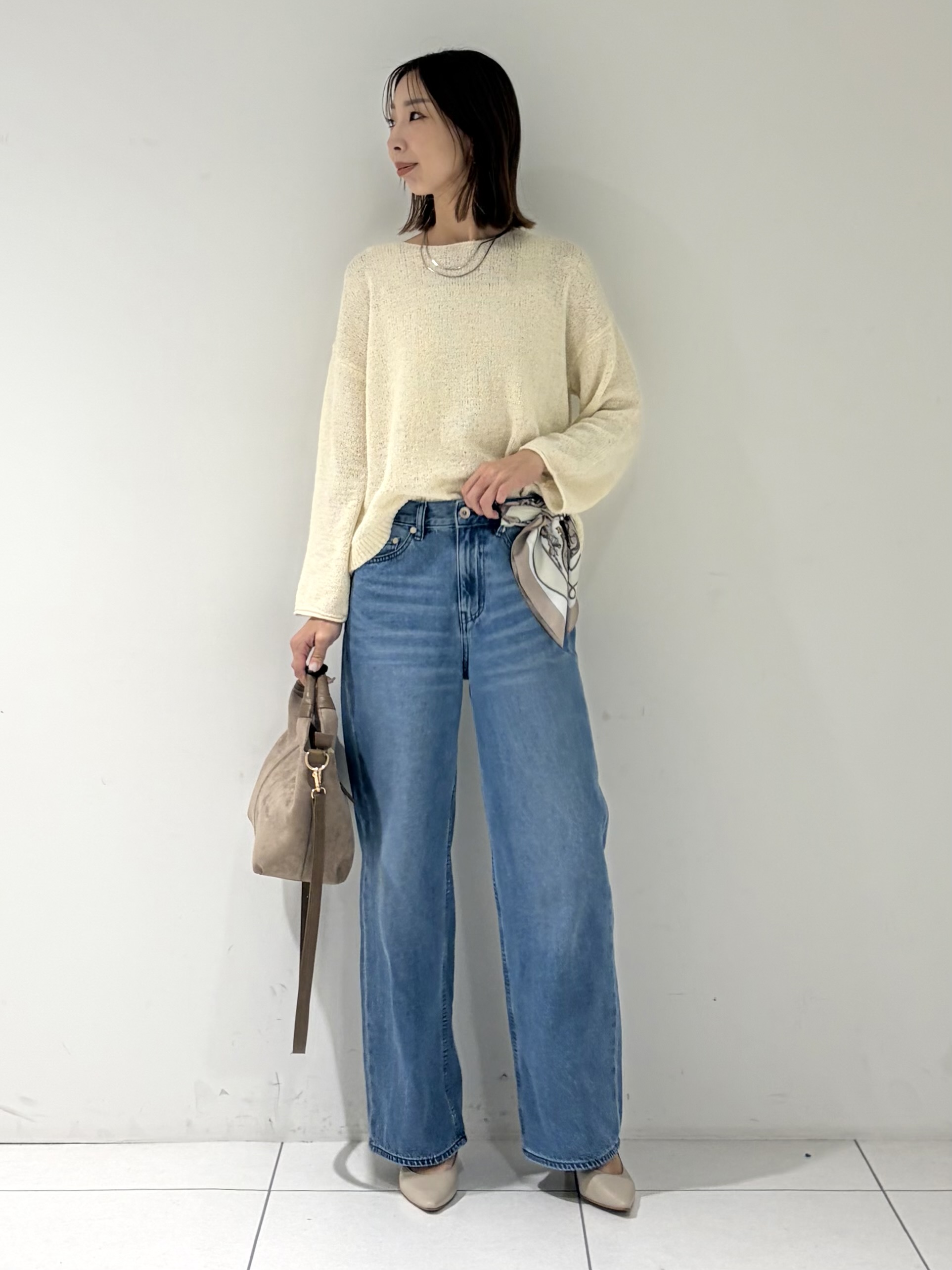 shioriさんの「INDIVI｜【洗える／程よいシアー感】凹凸素材ニット」を使ったコーディネート