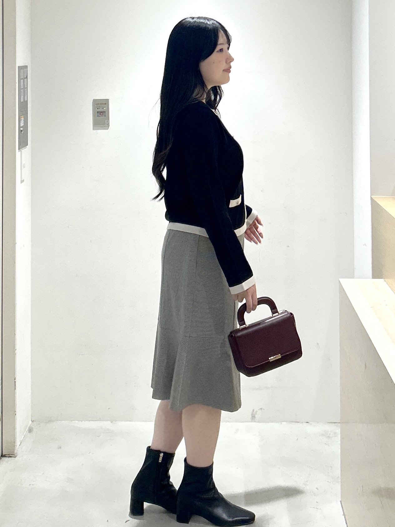 sayaさんの「OPAQUE.CLIP｜バイカラークルーネックカーディガン【洗濯機OK】」を使ったコーディネート