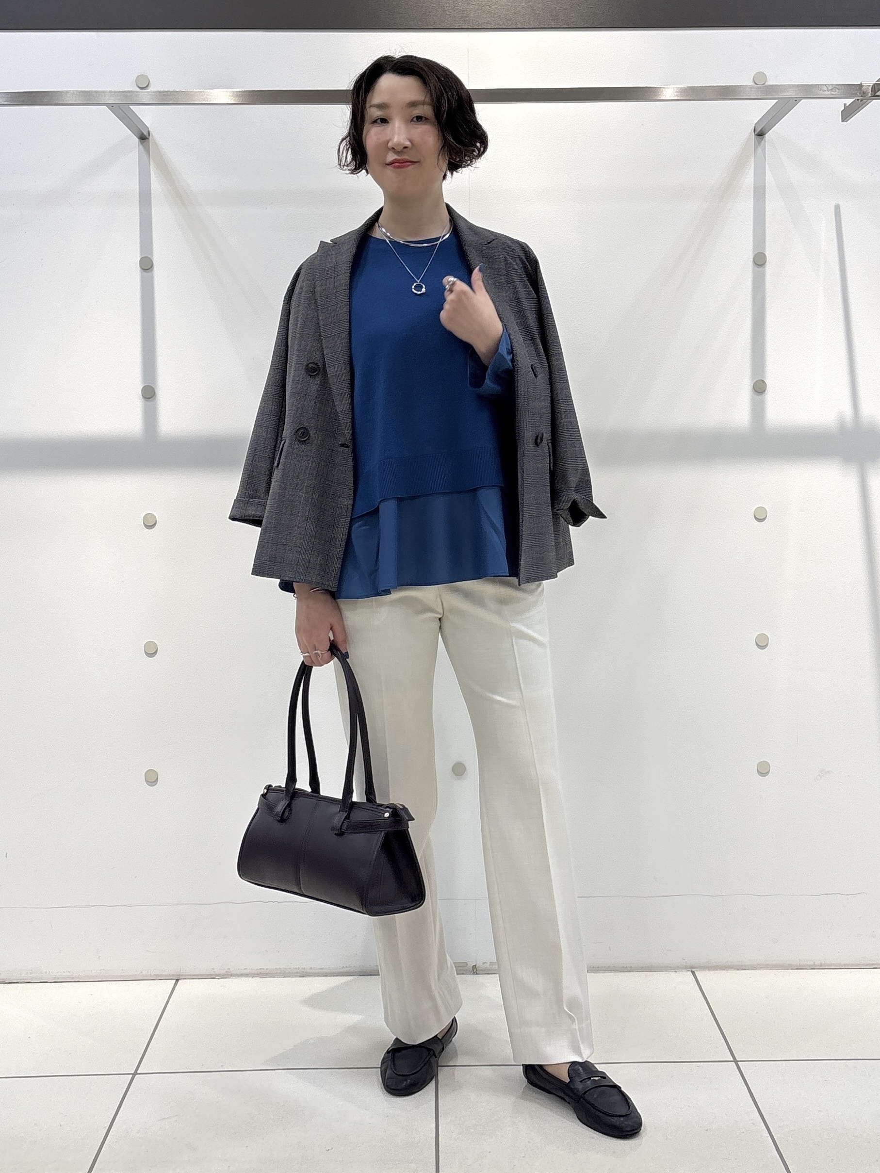 yuriさんの「INDIVI｜【洗える／1枚でコーデ完成】重ね着風ニットトップス」を使ったコーディネート