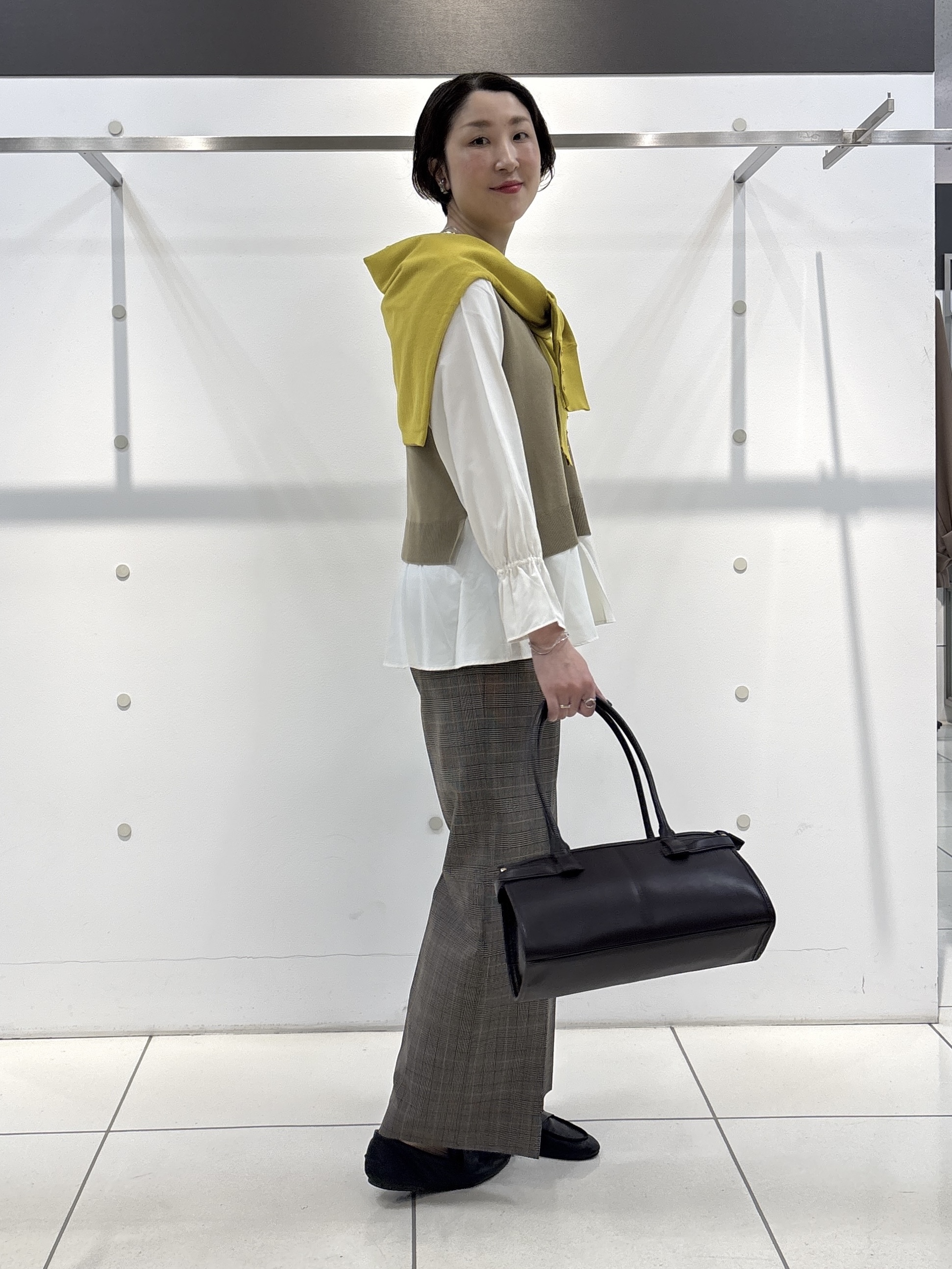 yuriさんの「INDIVI｜【洗える／1枚でコーデ完成】重ね着風ニットトップス」を使ったコーディネート
