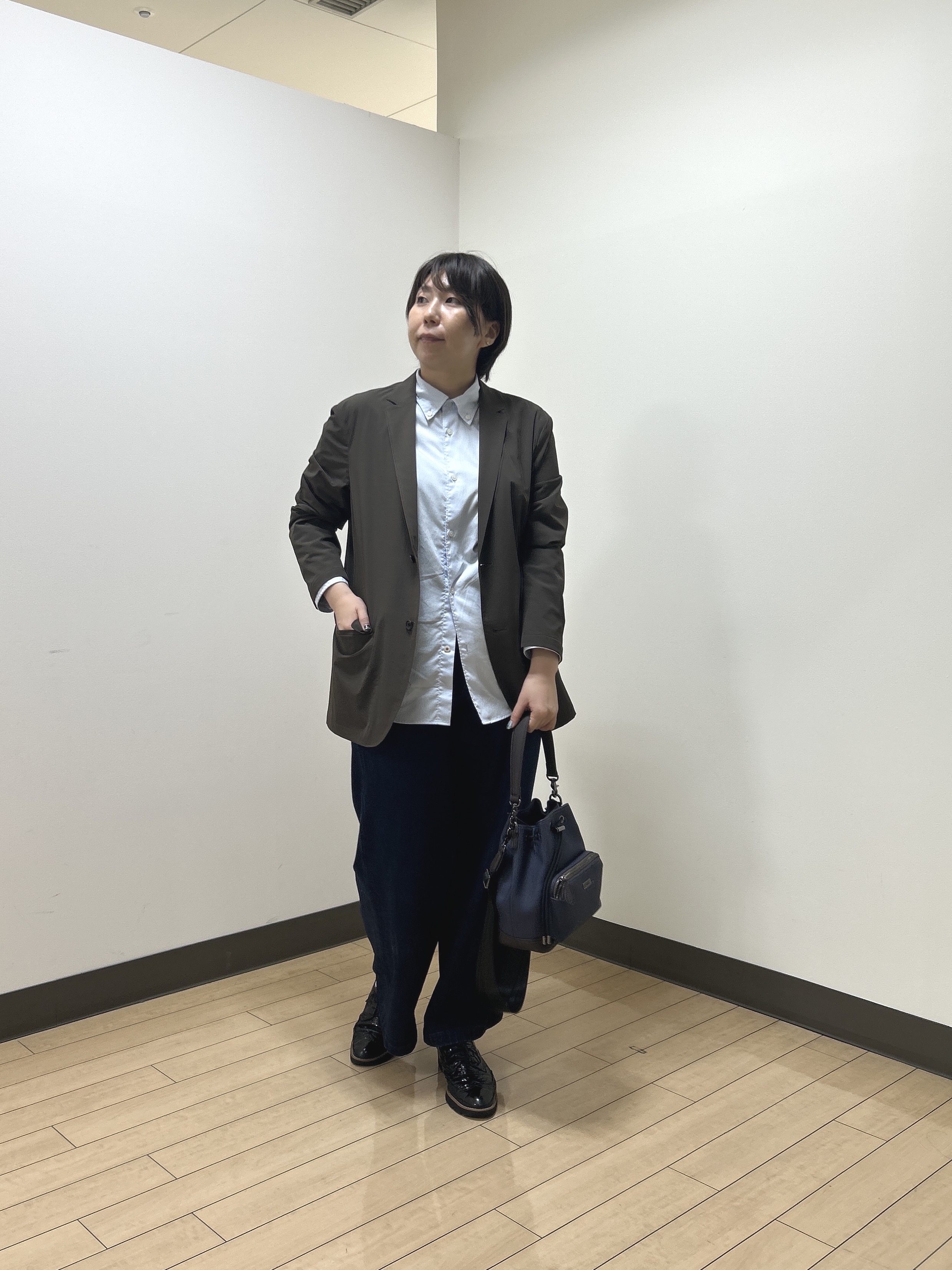 okaさんの「TAKEO KIKUCHI｜3Dナイロンストレッチ ジャケット」を使ったコーディネート