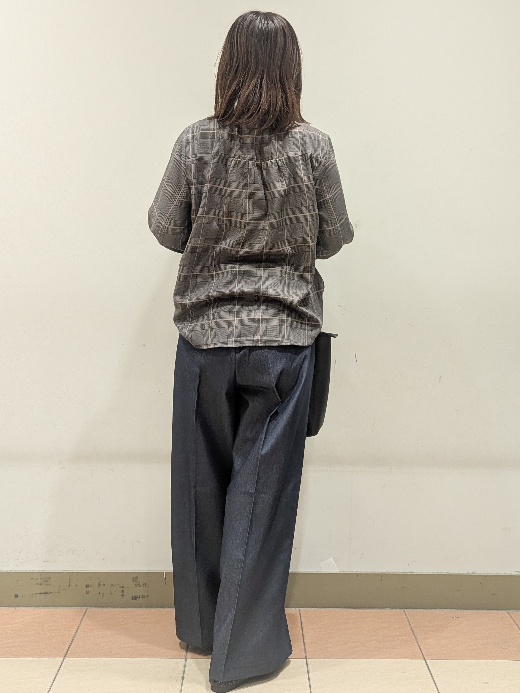 Miさんの「OPAQUE.CLIP｜【森絵梨佳さん着用】チェック柄フリルブラウス《洗濯機OK》」を使ったコーディネート
