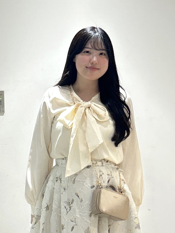 sayaさんの「OPAQUE.CLIP｜【チェック／無地】ボウタイブラウス《洗濯機OK／イージーアイロン》」を使ったコーディネート