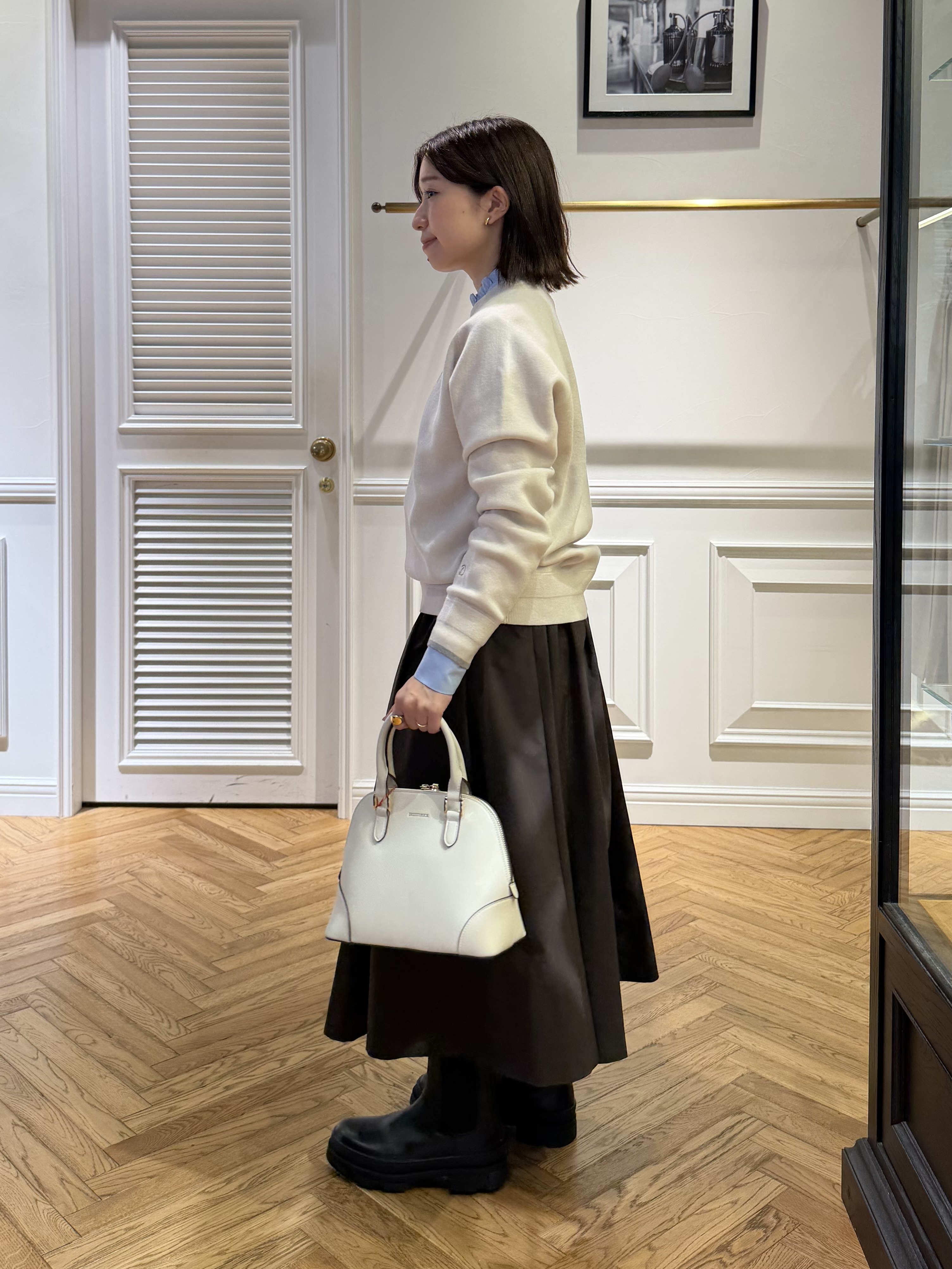 つじ まこさんの「DRESSTERIOR｜【6色展開/ウォッシャブル】コットンカシミヤニット」を使ったコーディネート