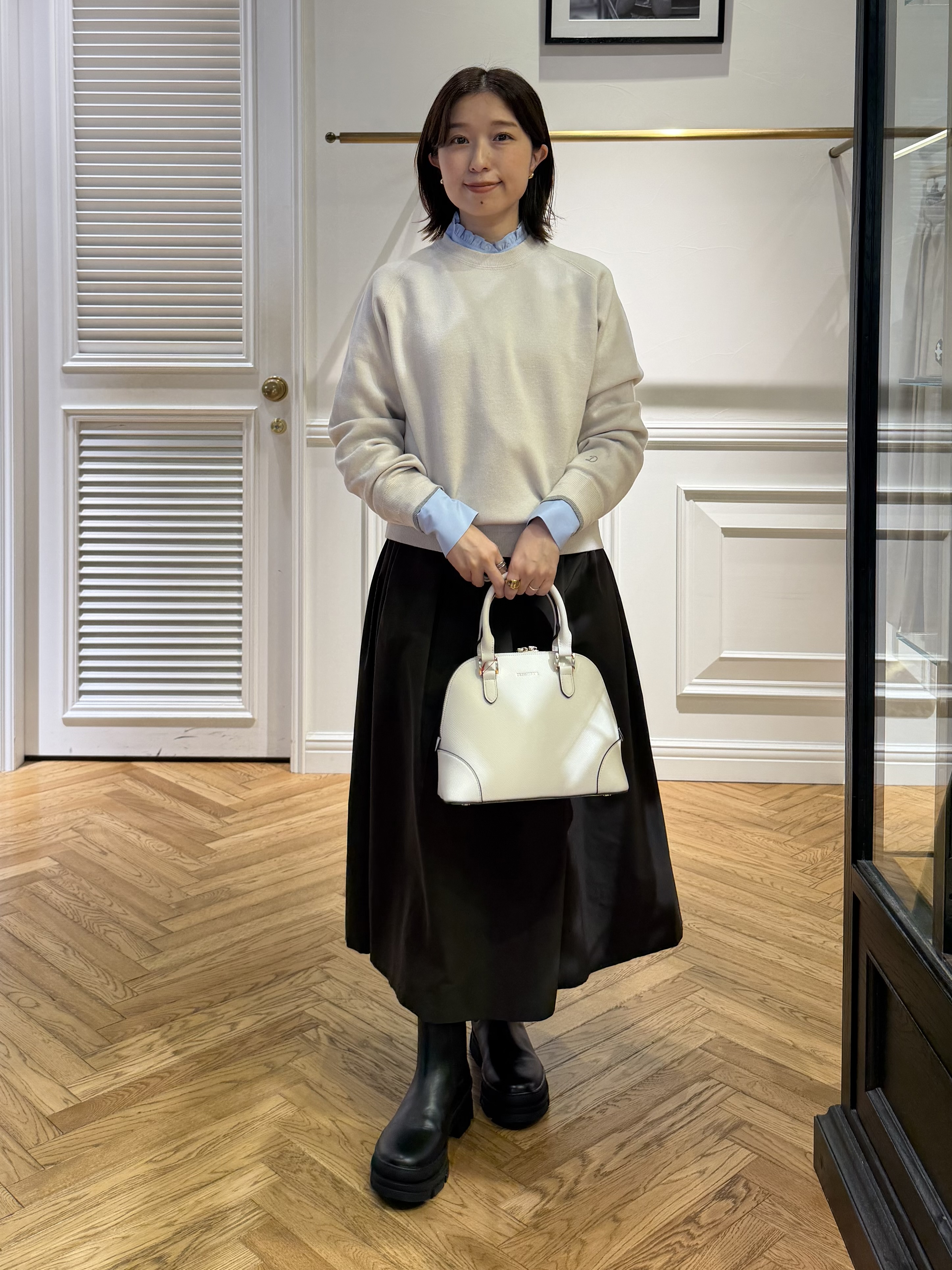 つじ まこさんの「DRESSTERIOR｜【6色展開/ウォッシャブル】コットンカシミヤニット」を使ったコーディネート