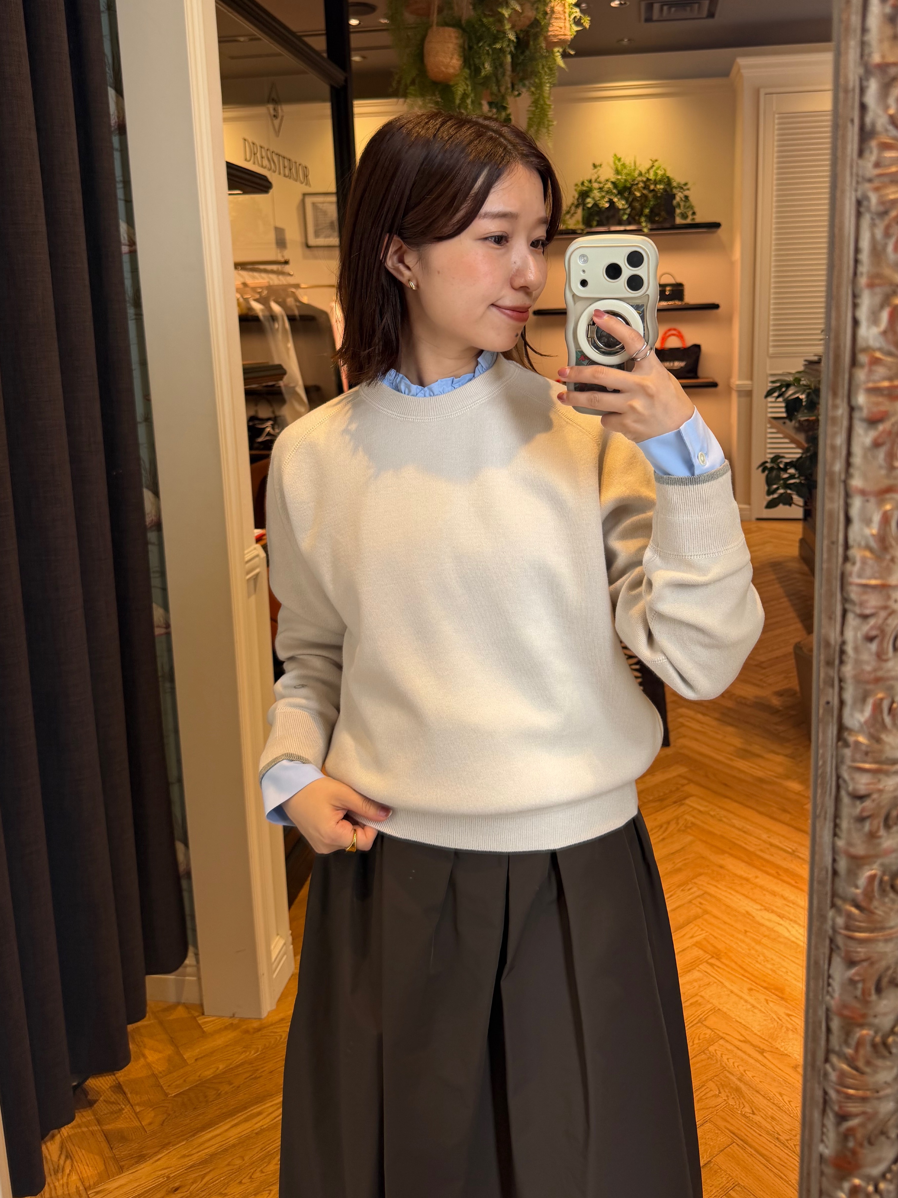 つじ まこさんの「DRESSTERIOR｜【6色展開/ウォッシャブル】コットンカシミヤニット」を使ったコーディネート