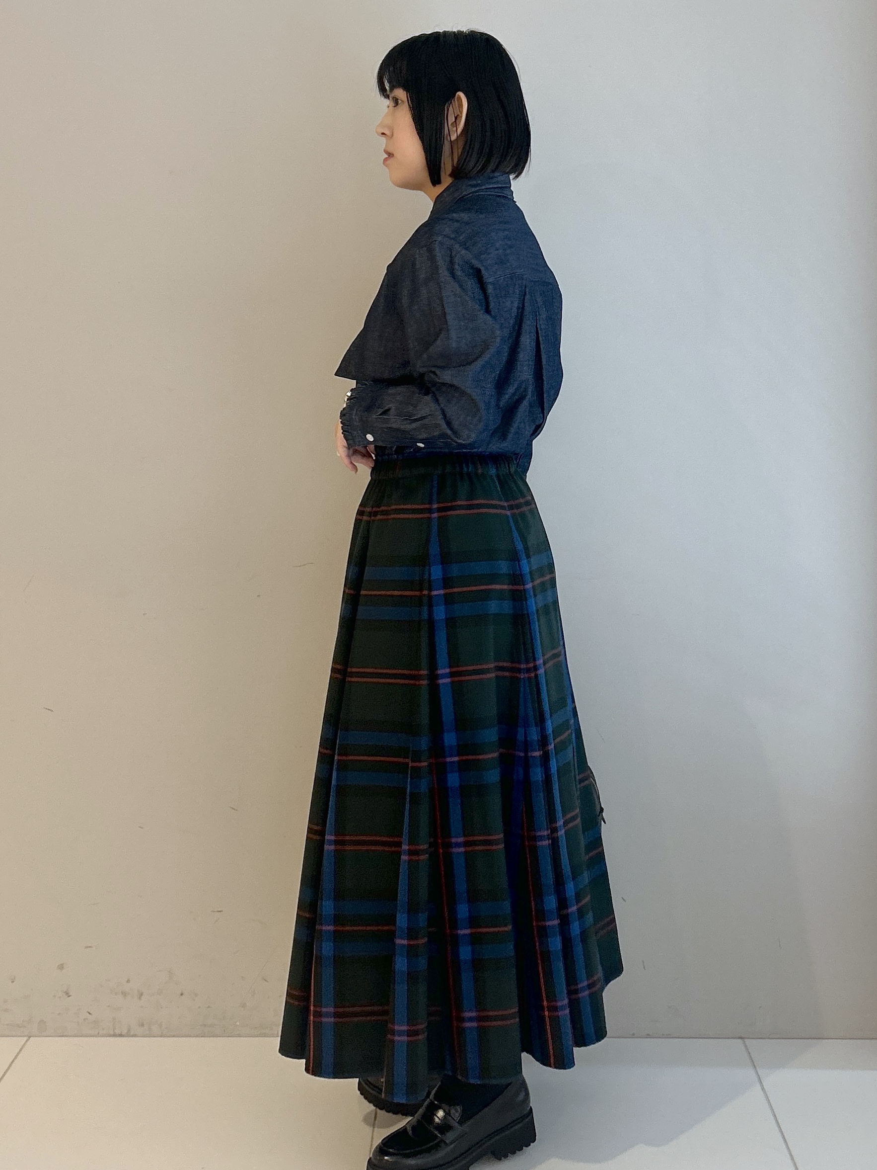 Hirokaさんの「Dessin｜【ボウタイ取り外し可】2WAYデニムフリルシャツ」を使ったコーディネート