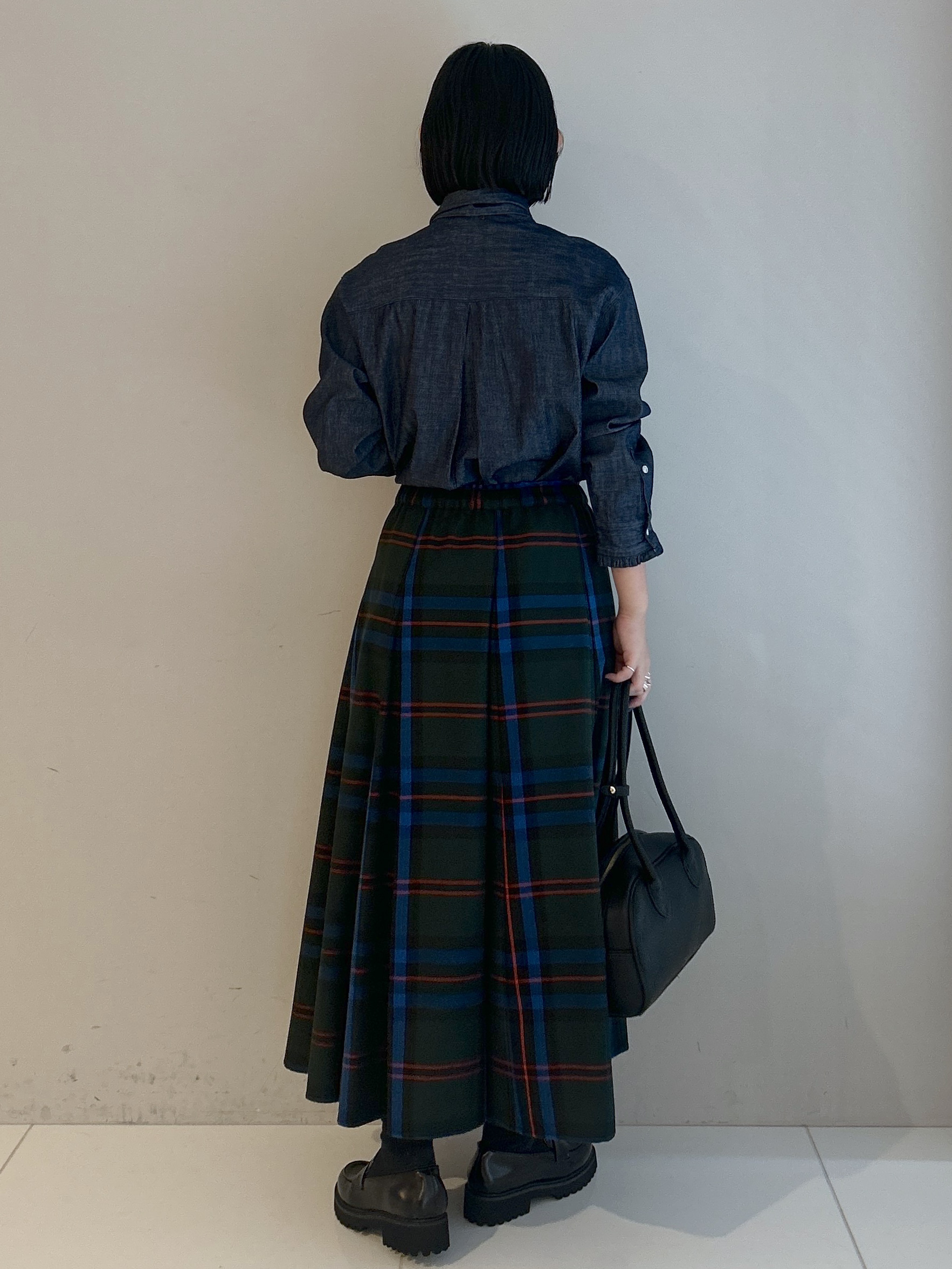 Hirokaさんの「Dessin｜【ボウタイ取り外し可】2WAYデニムフリルシャツ」を使ったコーディネート
