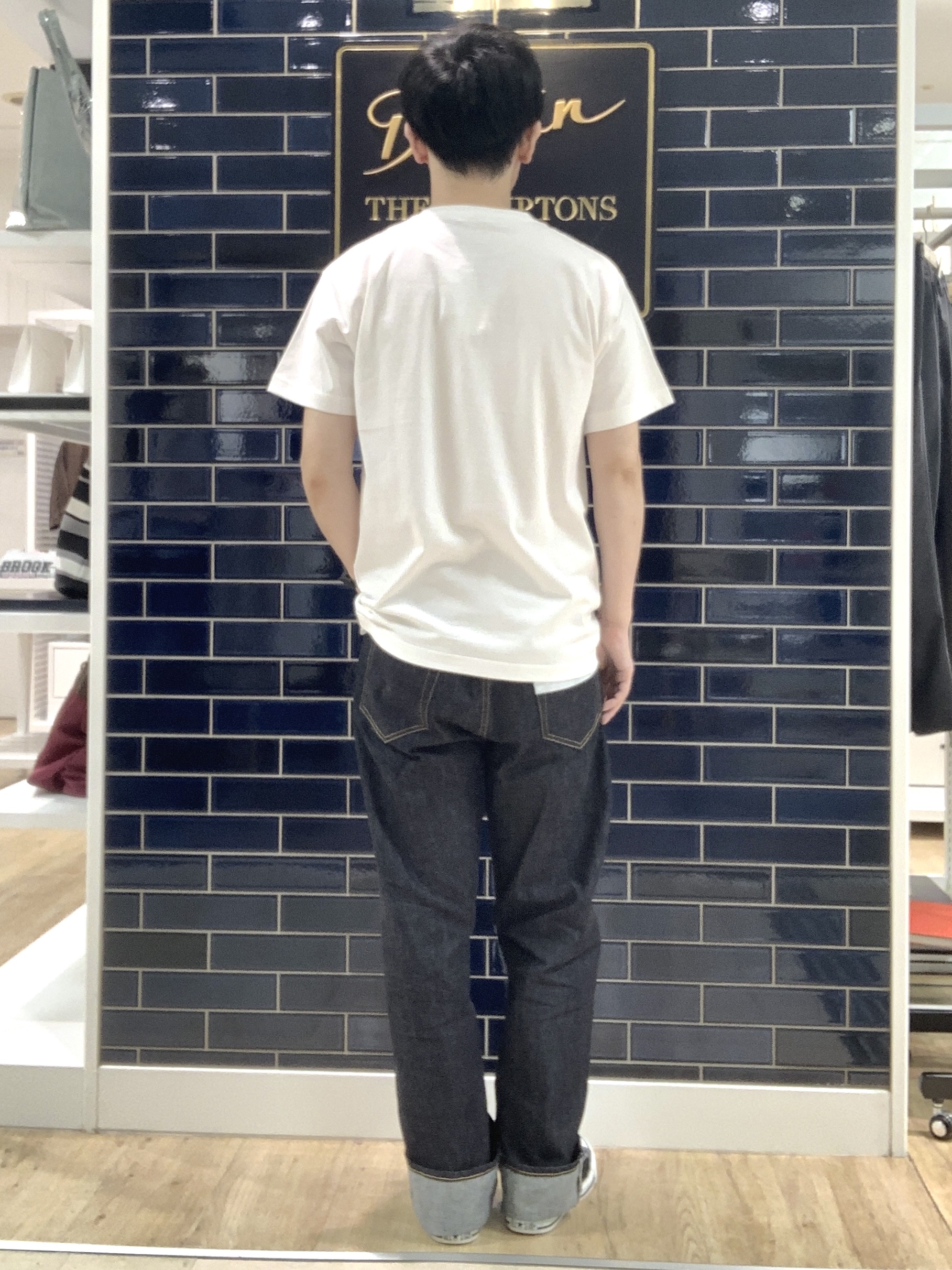 Takaさんの「Dessin｜グラフィックTシャツ」を使ったコーディネート