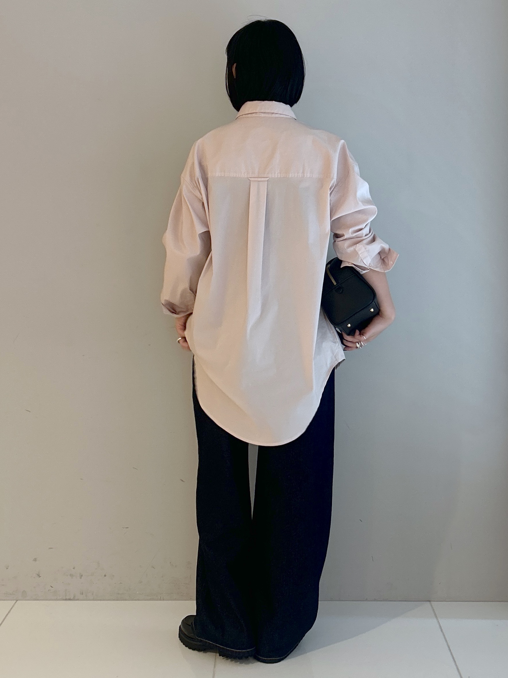 Hirokaさんの「Dessin｜【洗える/オンオフ着られる】袖裏ワンポイント刺繍 オーバーシャツ」を使ったコーディネート