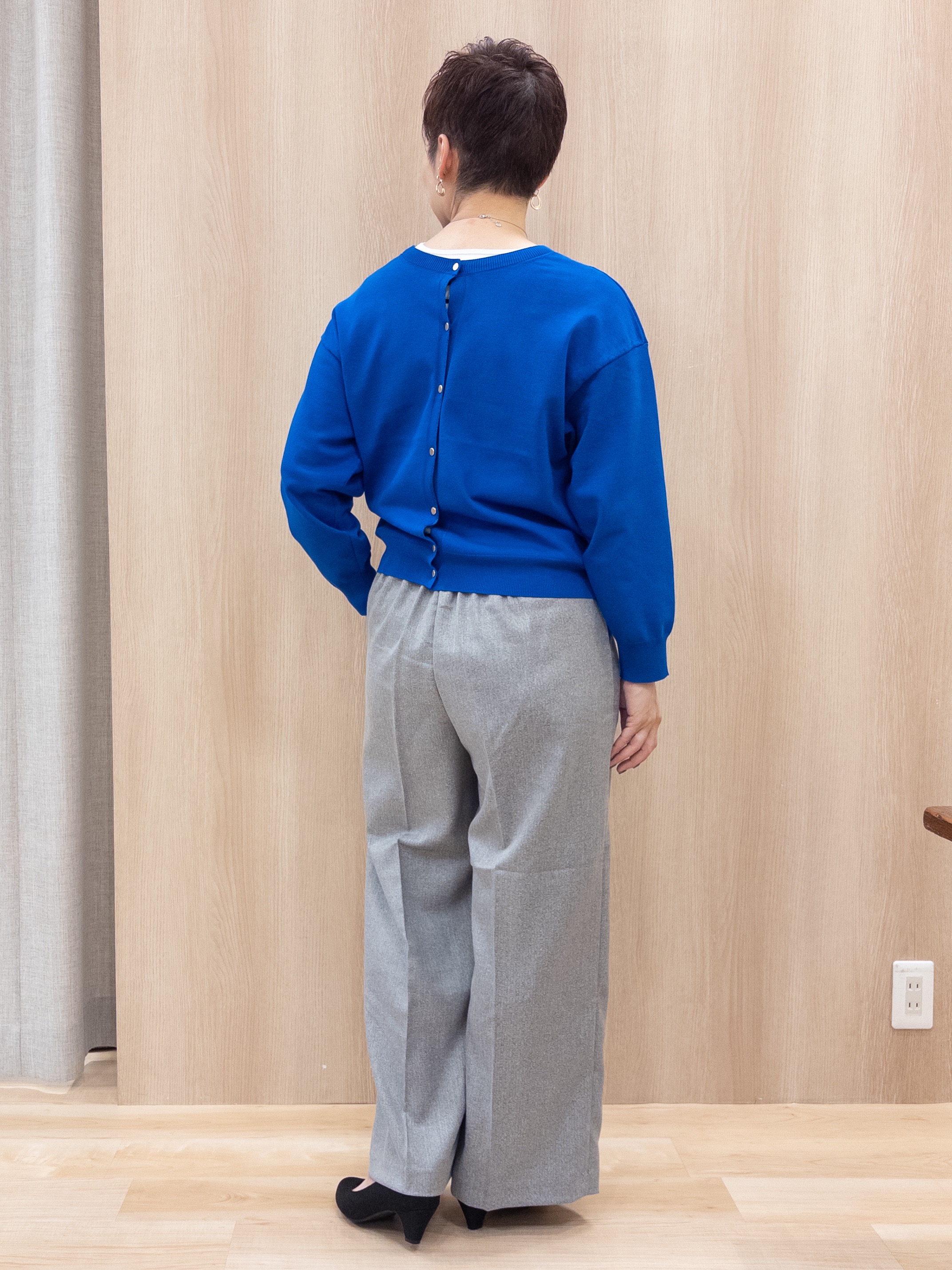 シュウコさんの「grove｜【シリーズ累計36万枚/UVカット・ひんやり・洗濯機OK】やわらかドライタッチ 五分袖クルーネックニ」を使ったコーディネート
