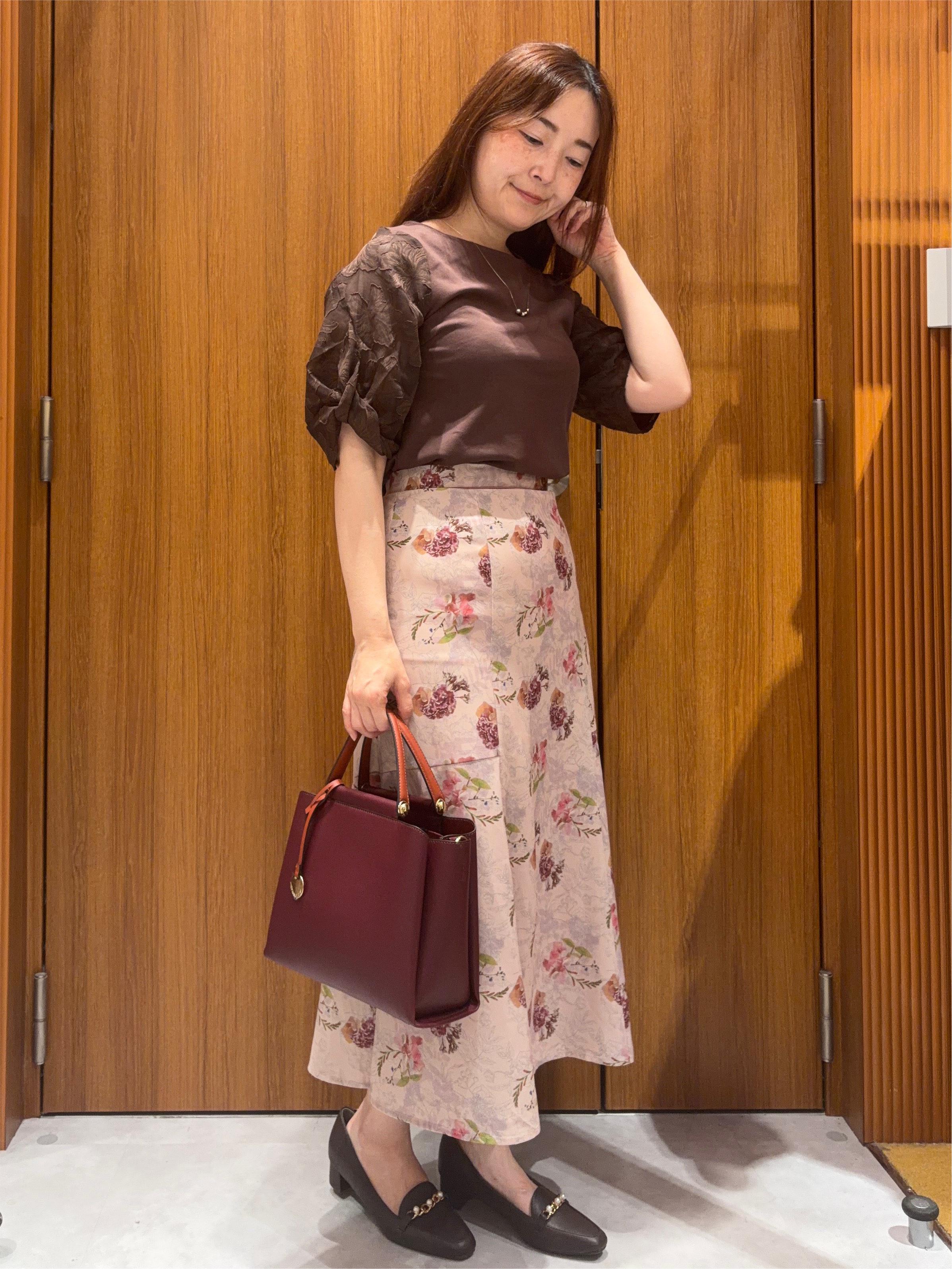 アスカさんの「index｜花柄ジャカード５分袖トップス《接触冷感／UVケア／洗濯機OK》」を使ったコーディネート