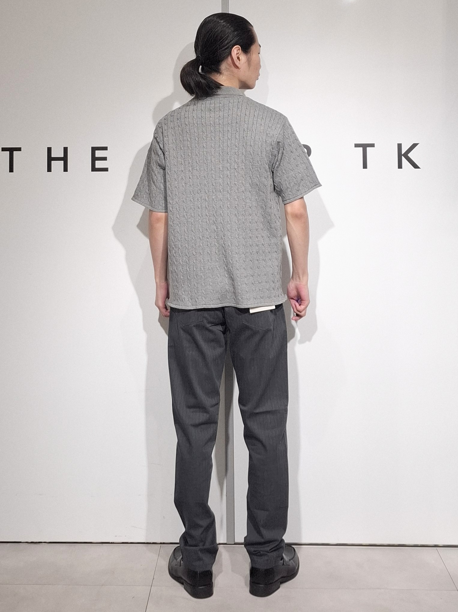 葵さんの「THE SHOP TK｜POLO BCS/ケーブルニットポロ」を使ったコーディネート