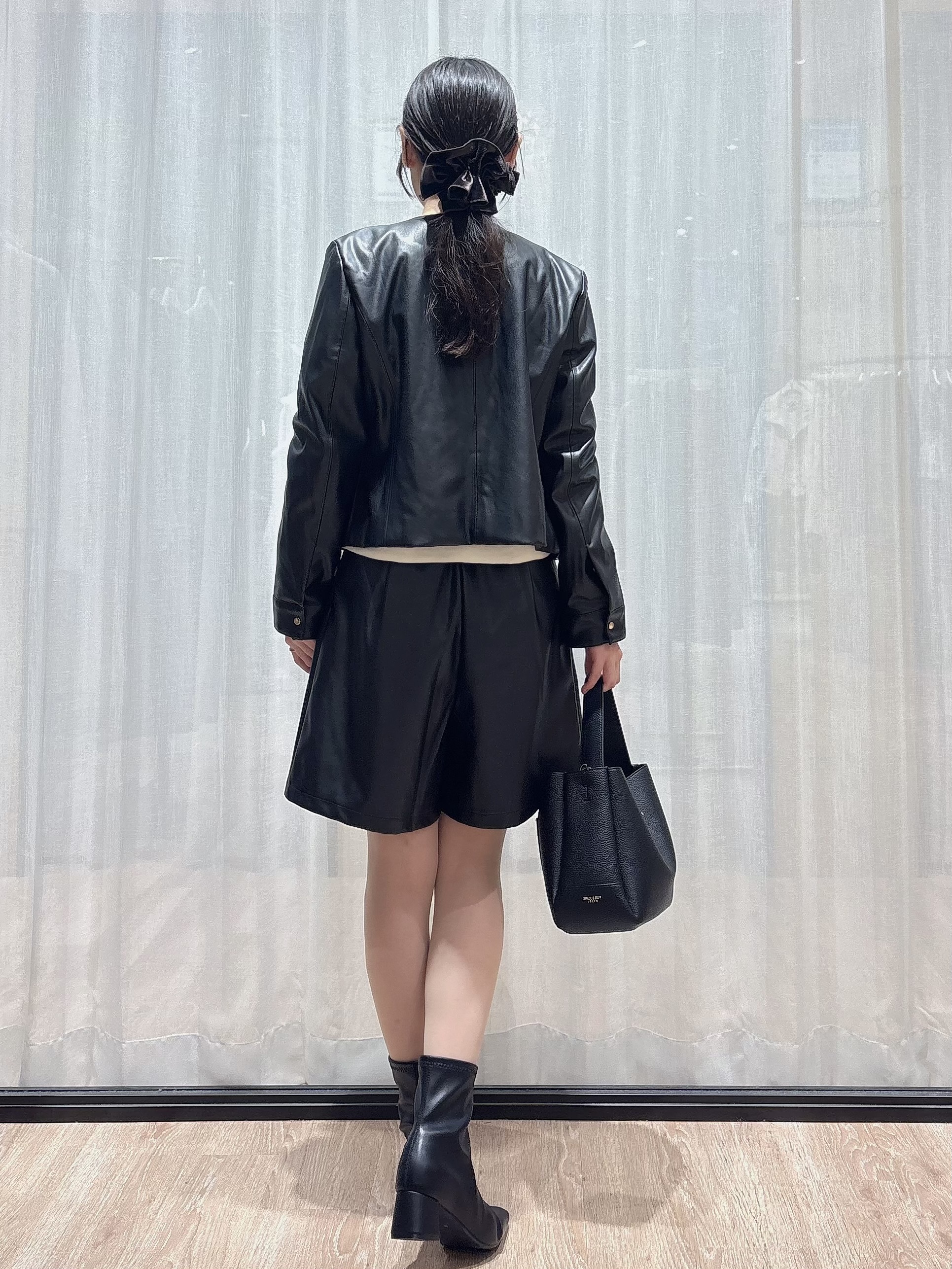 ぞうげさんの「OPAQUE.CLIP｜【洗える】レザー調／スウェード風ノーカラーブルゾン」を使ったコーディネート