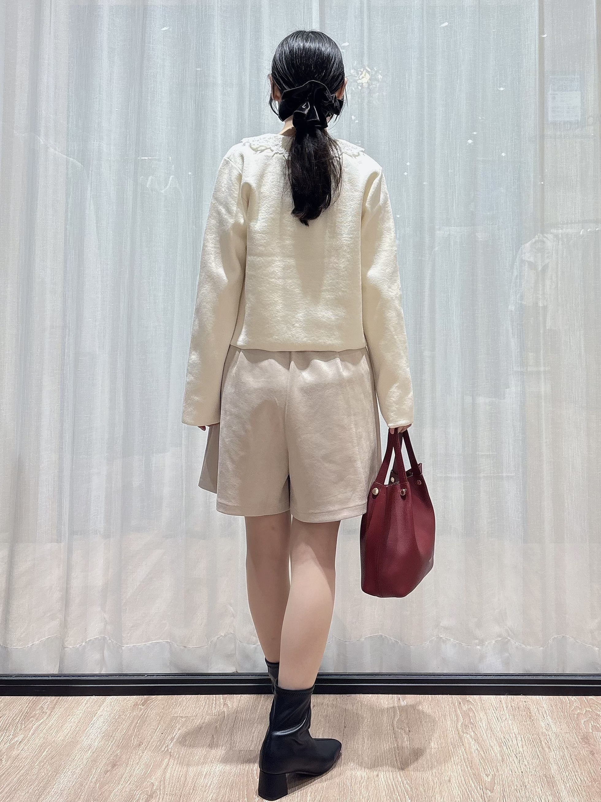 ぞうげさんの「OPAQUE.CLIP｜【2WAYで着回せる】レース衿ショートカーディガン《洗濯機OK》」を使ったコーディネート
