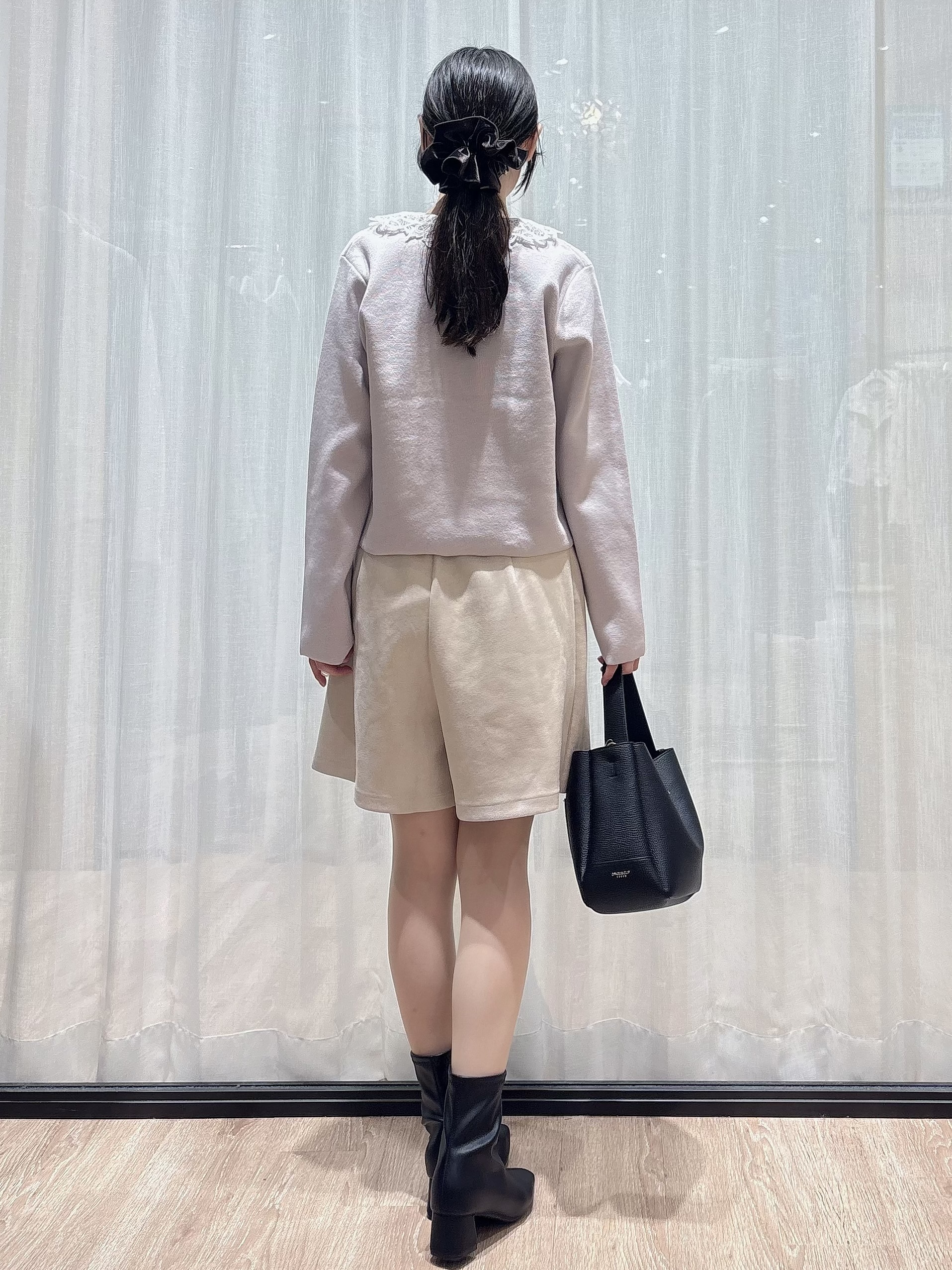 ぞうげさんの「OPAQUE.CLIP｜【2WAYで着回せる】レース衿ショートカーディガン《洗濯機OK》」を使ったコーディネート