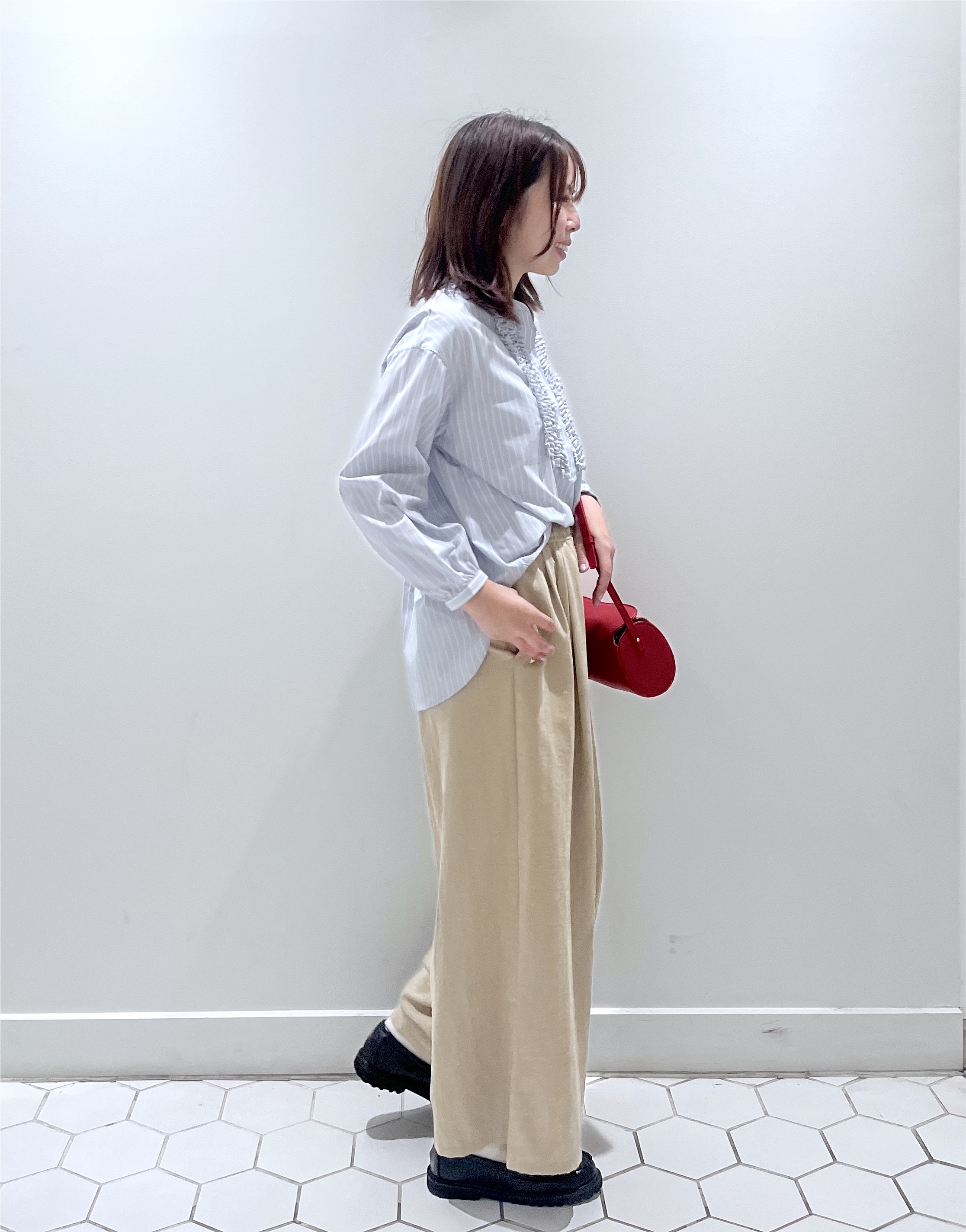 Makinoさんの「Dessin｜【洗える/7色展開/XS-L】フロントフリルブラウス」を使ったコーディネート