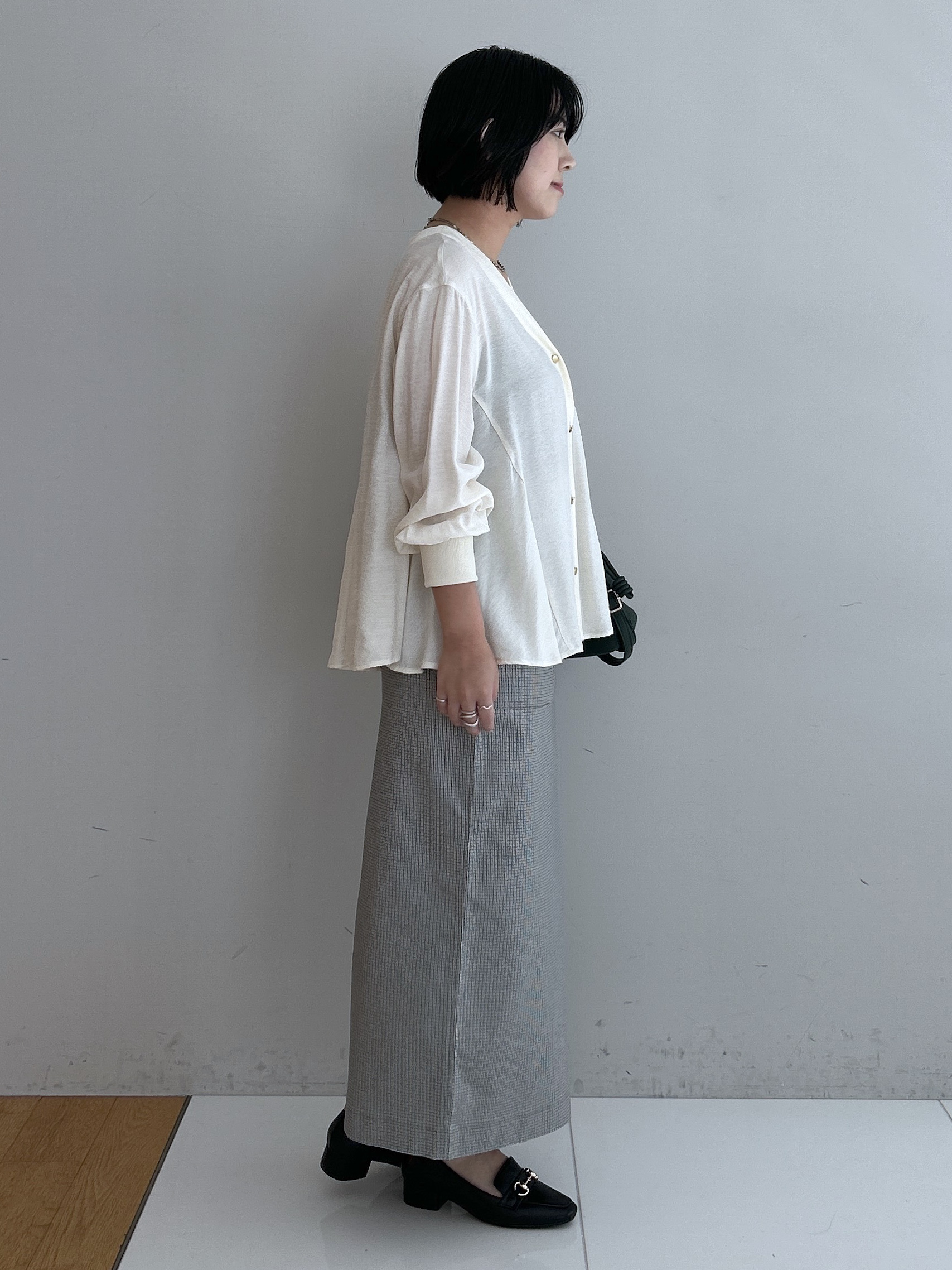 Hirokaさんの「grove｜シアーシャツカーディガン」を使ったコーディネート