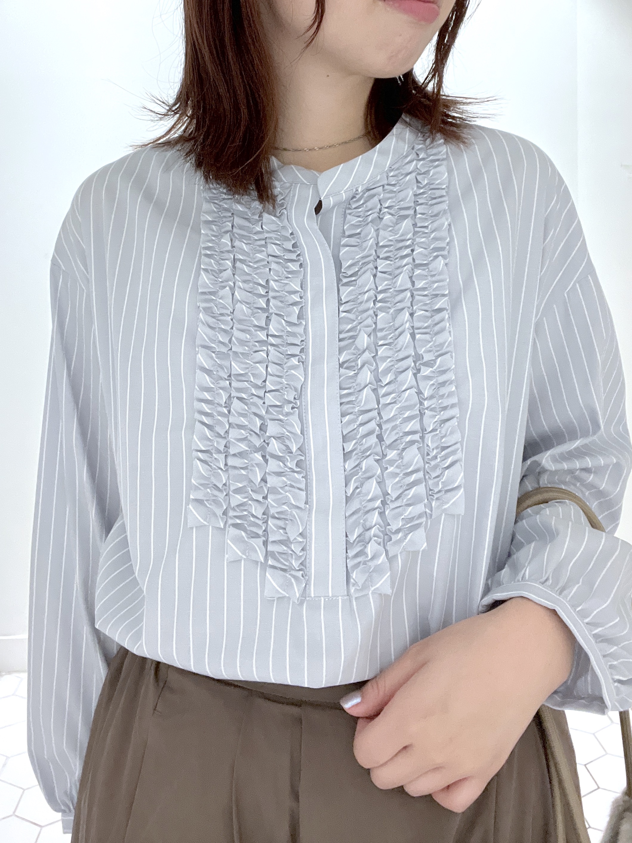 Makinoさんの「Dessin｜【洗える/7色展開/XS-L】フロントフリルブラウス」を使ったコーディネート