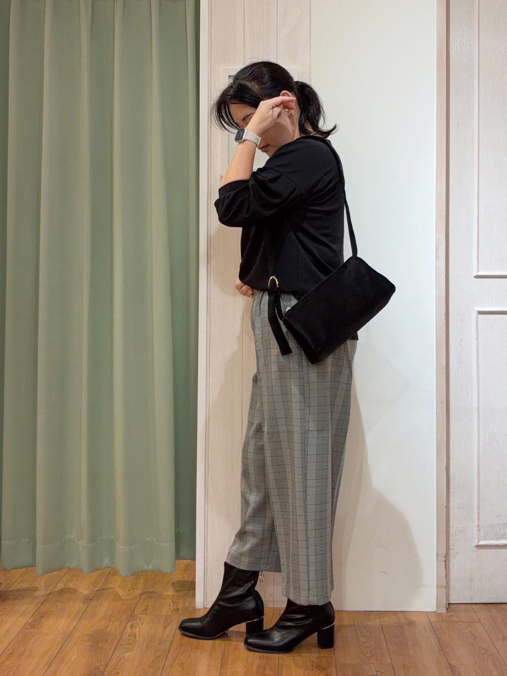 ke-yさんの「SHOO･LA･RUE｜【着丈選べる/2点セット/S-LL/洗濯機可】ネックレス付き 着心地さらり7分袖ブラウス」を使ったコーディネート