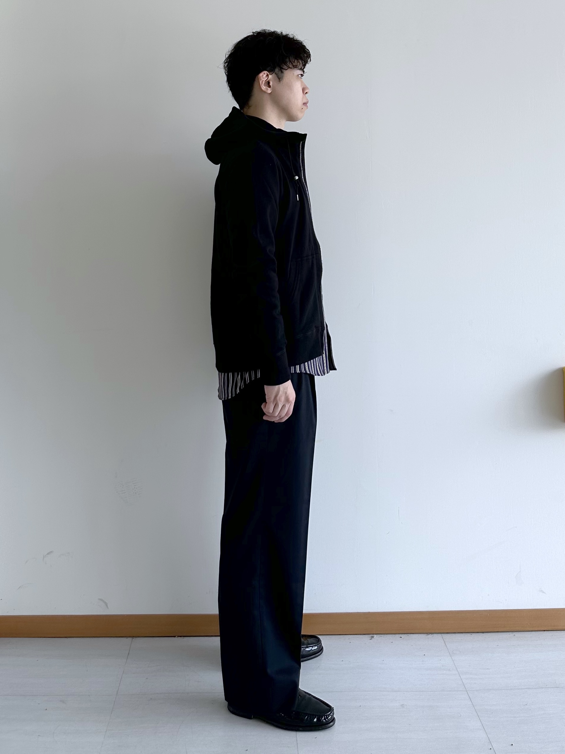 イッシーさんの「TAKEO KIKUCHI｜【BOWLER HAT LABEL】ジップアップ スウェットパーカー」を使ったコーディネート