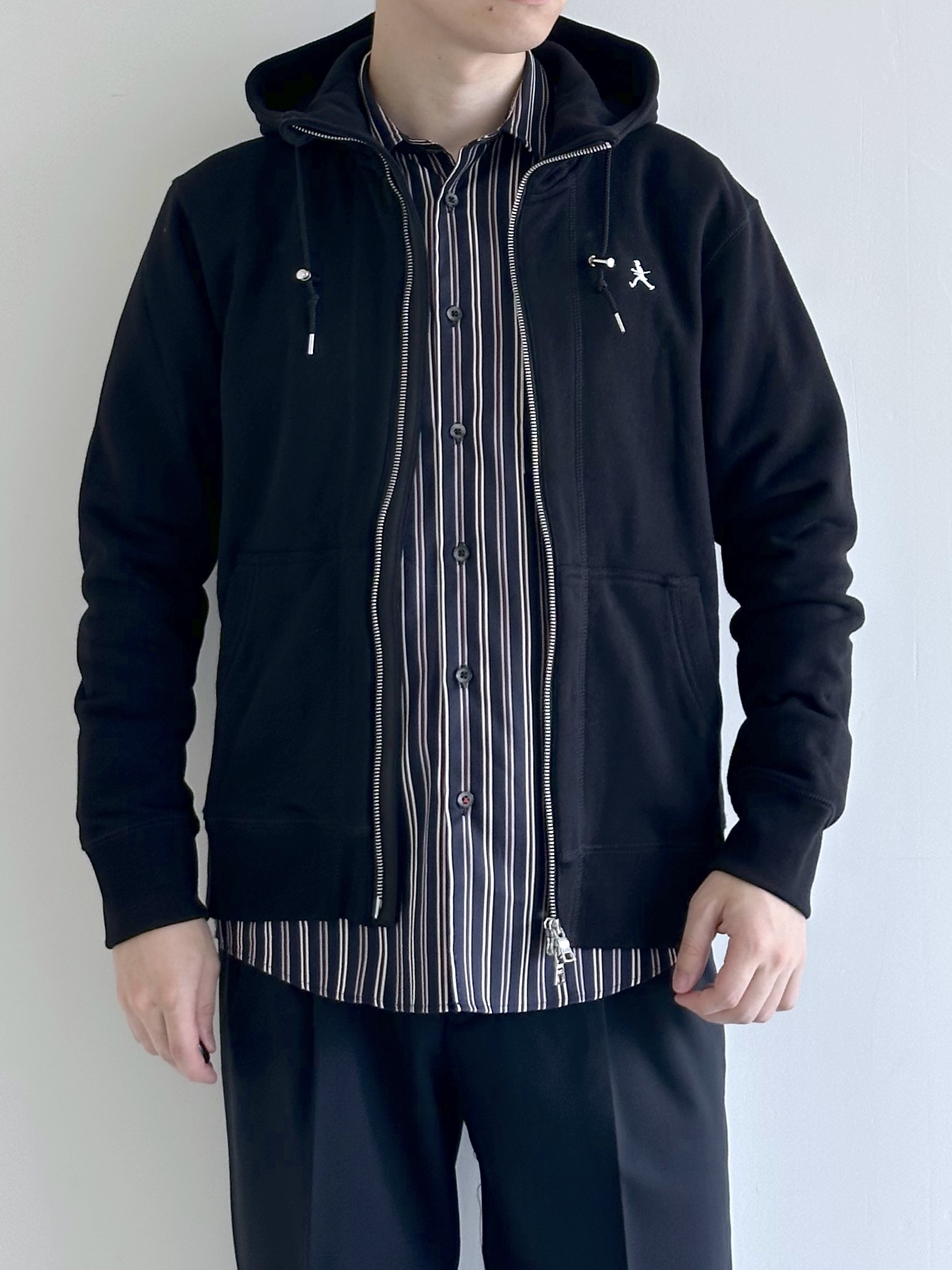 イッシーさんの「TAKEO KIKUCHI｜【BOWLER HAT LABEL】ジップアップ スウェットパーカー」を使ったコーディネート