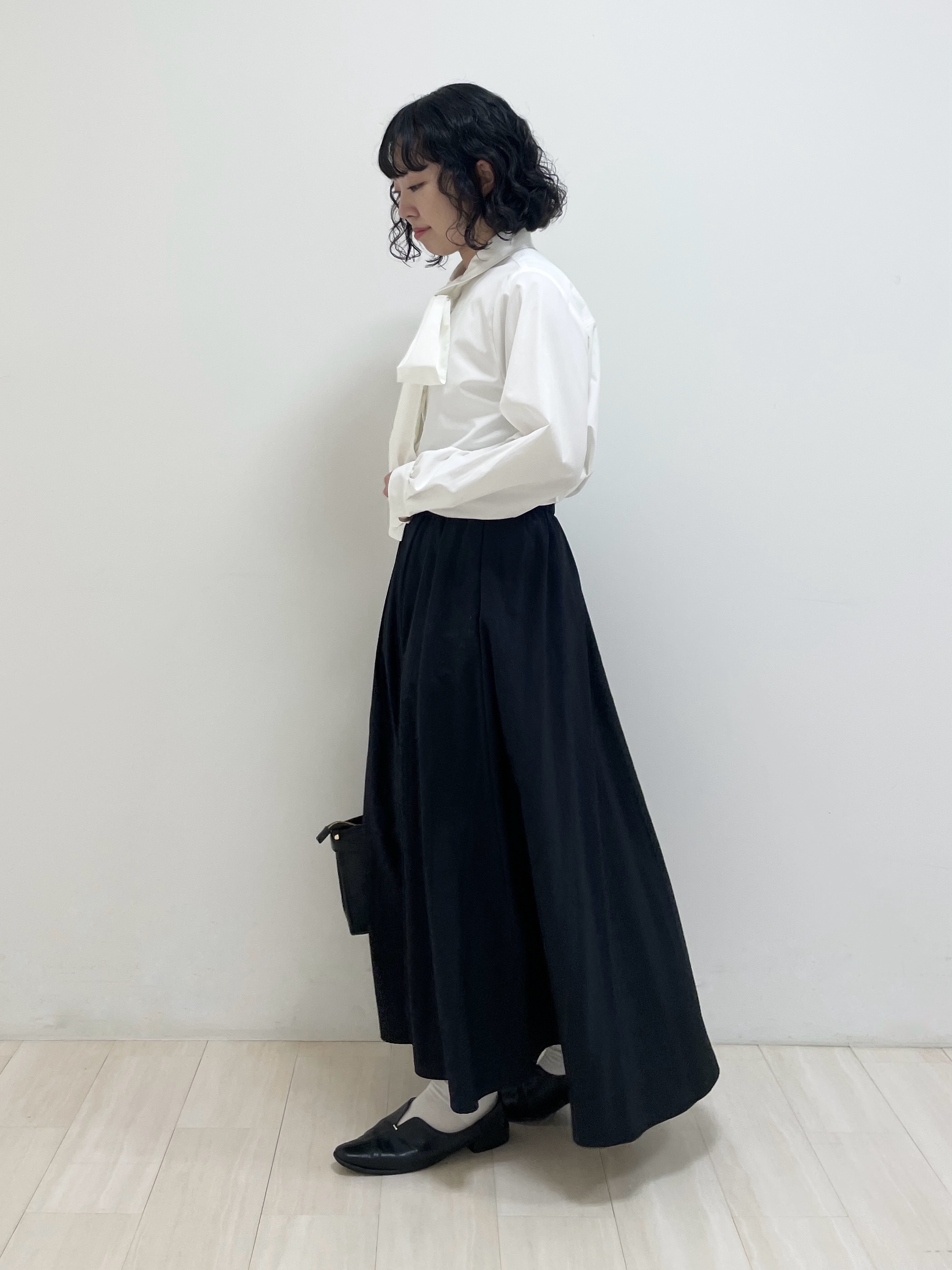 kanaさんの「INDIVI｜【ストレッチ◎】取外し可ボウタイシャツ」を使ったコーディネート