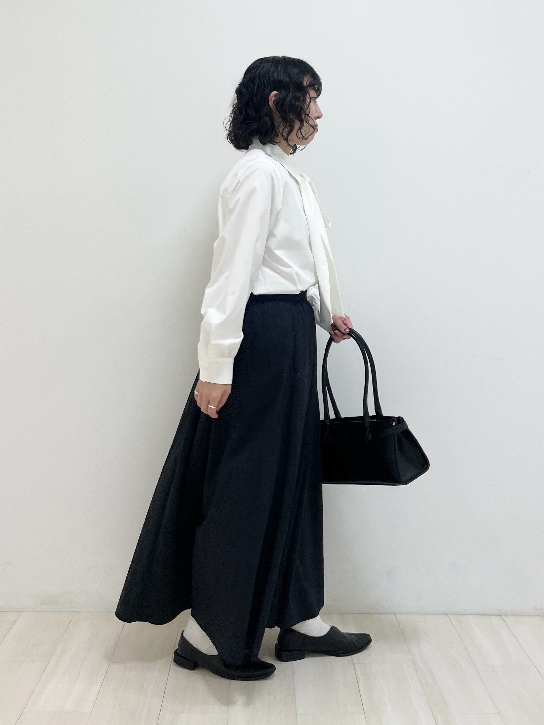kanaさんの「INDIVI｜【ストレッチ◎】取外し可ボウタイシャツ」を使ったコーディネート