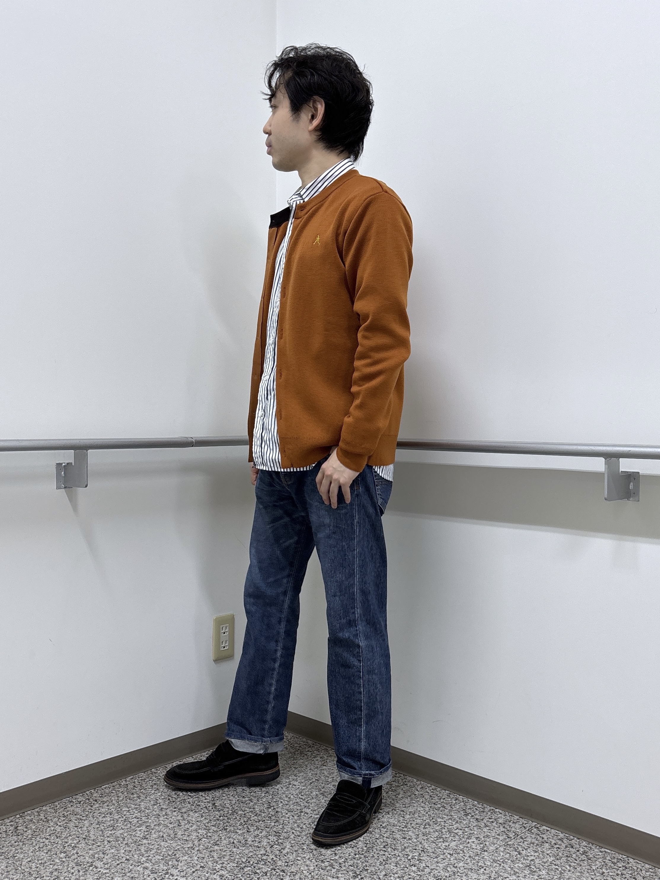 KEIさんの「TAKEO KIKUCHI｜【BOWLER HAT LABEL】日本製クルーネックカーディガン」を使ったコーディネート
