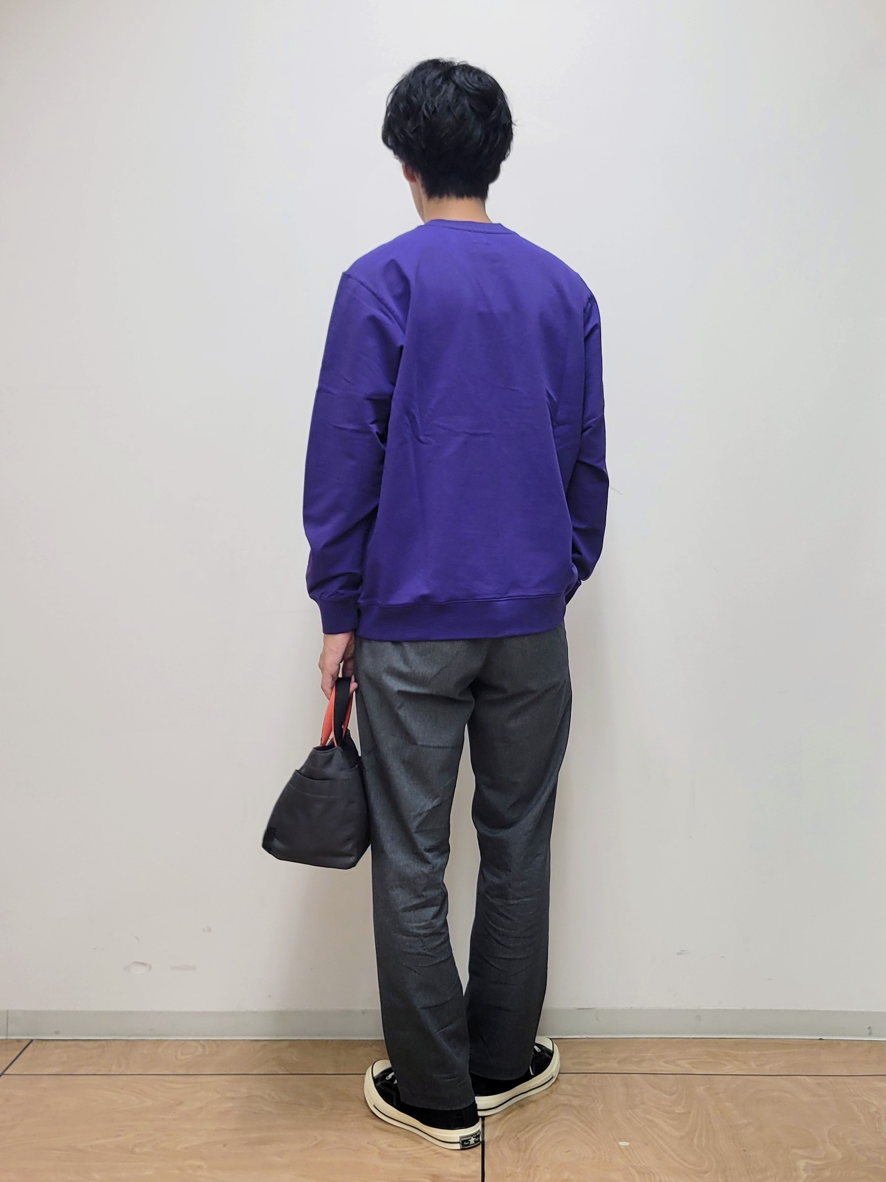 piroyaさんの「TAKEO KIKUCHI｜ワンポイント刺繍 ミニ裏毛 プルオーバージャージ」を使ったコーディネート