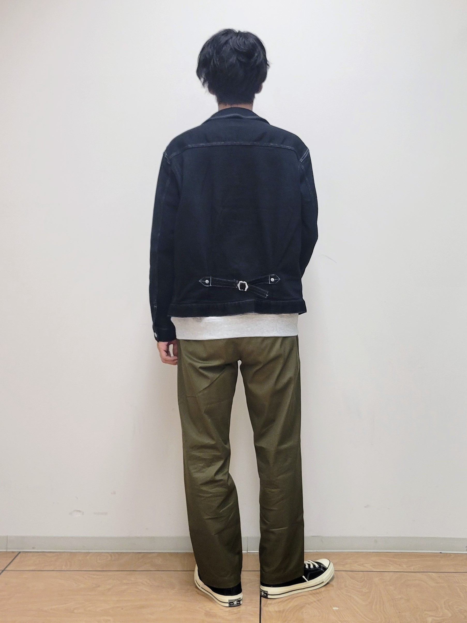 piroyaさんの「TAKEO KIKUCHI｜ワンポイント刺繍 ミニ裏毛 プルオーバージャージ」を使ったコーディネート