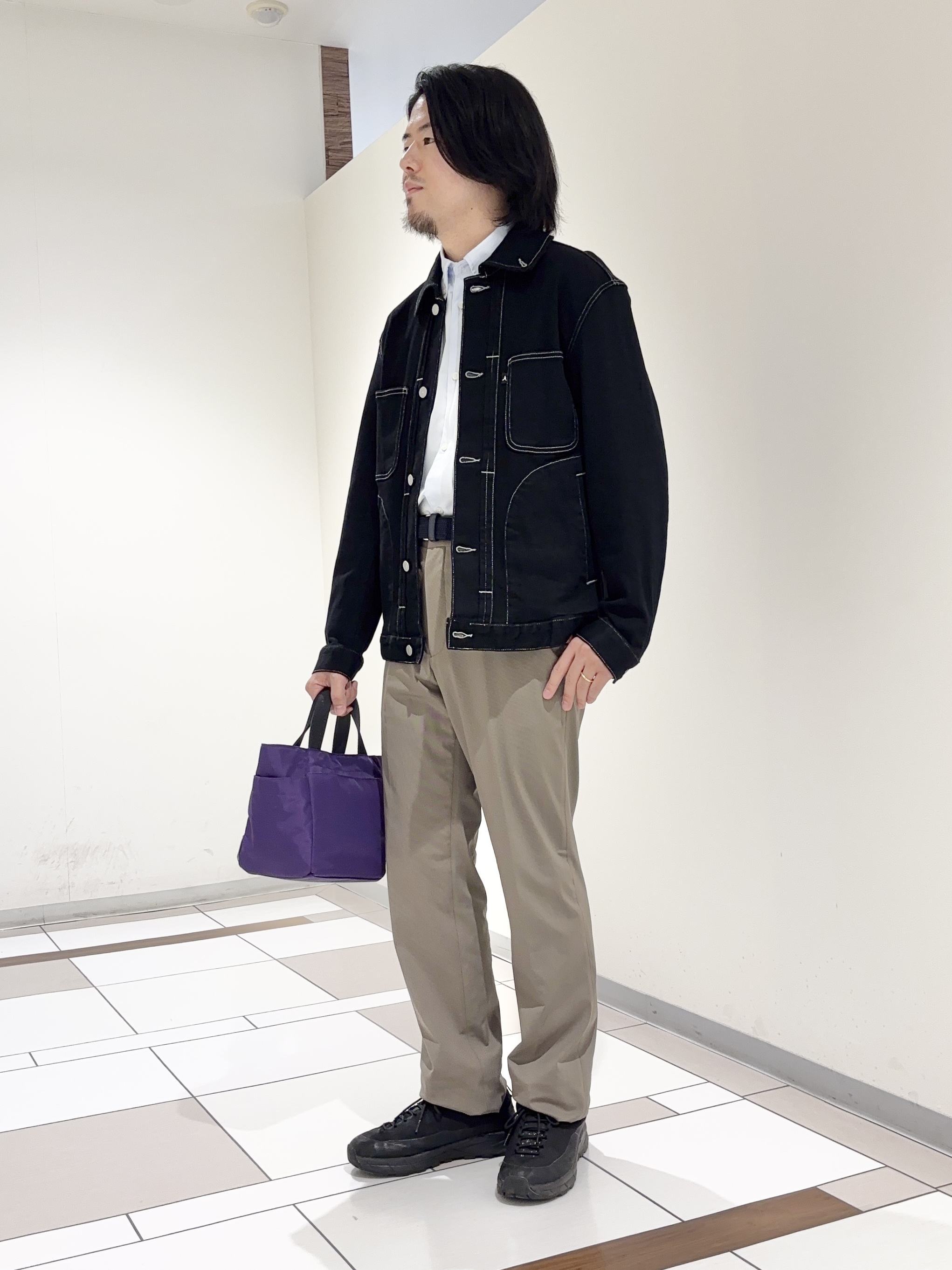 及川さんの「TAKEO KIKUCHI｜【BOWLER HAT LABEL】ボーラーハットウォーカー刺繍 ボタンダウンシャツ」を使ったコーディネート
