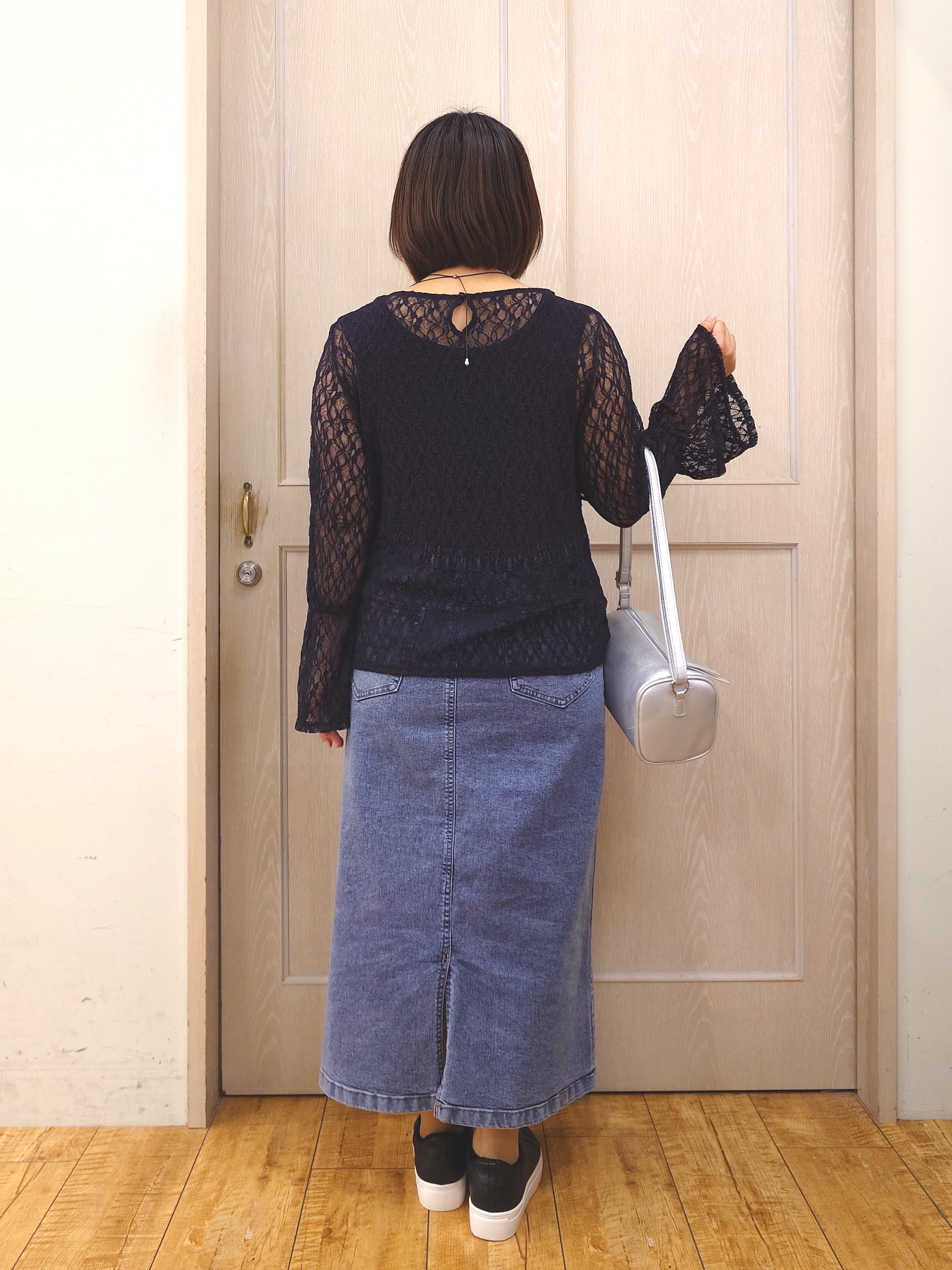 とろろさんの「SHOO･LA･RUE｜レースで華やかに映える 旬な透け感の レースシャーリングトップス」を使ったコーディネート