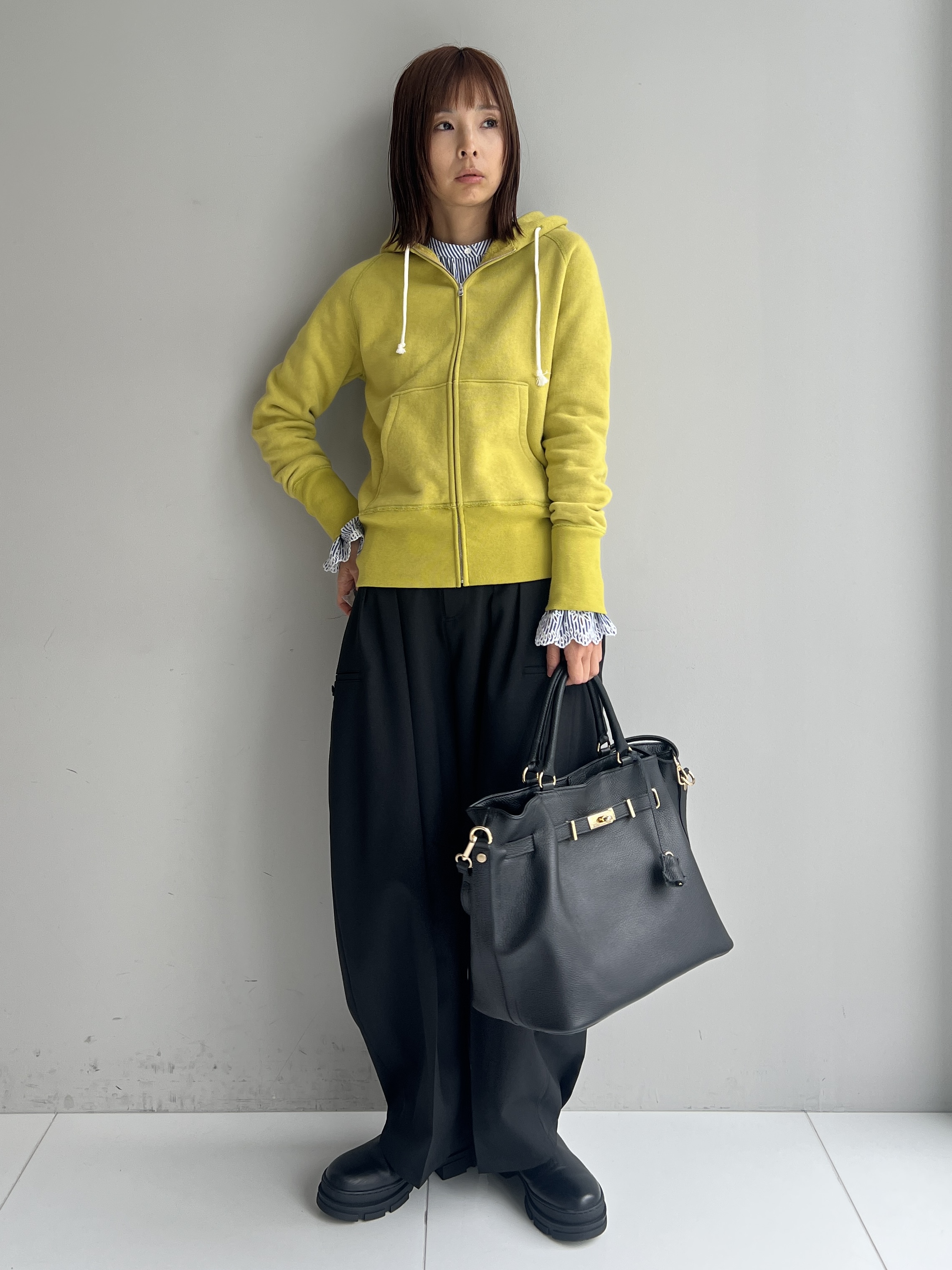 misaさんの「DRESSTERIOR｜◆MILOS（ミロス）金具付きトートバッグ」を使ったコーディネート