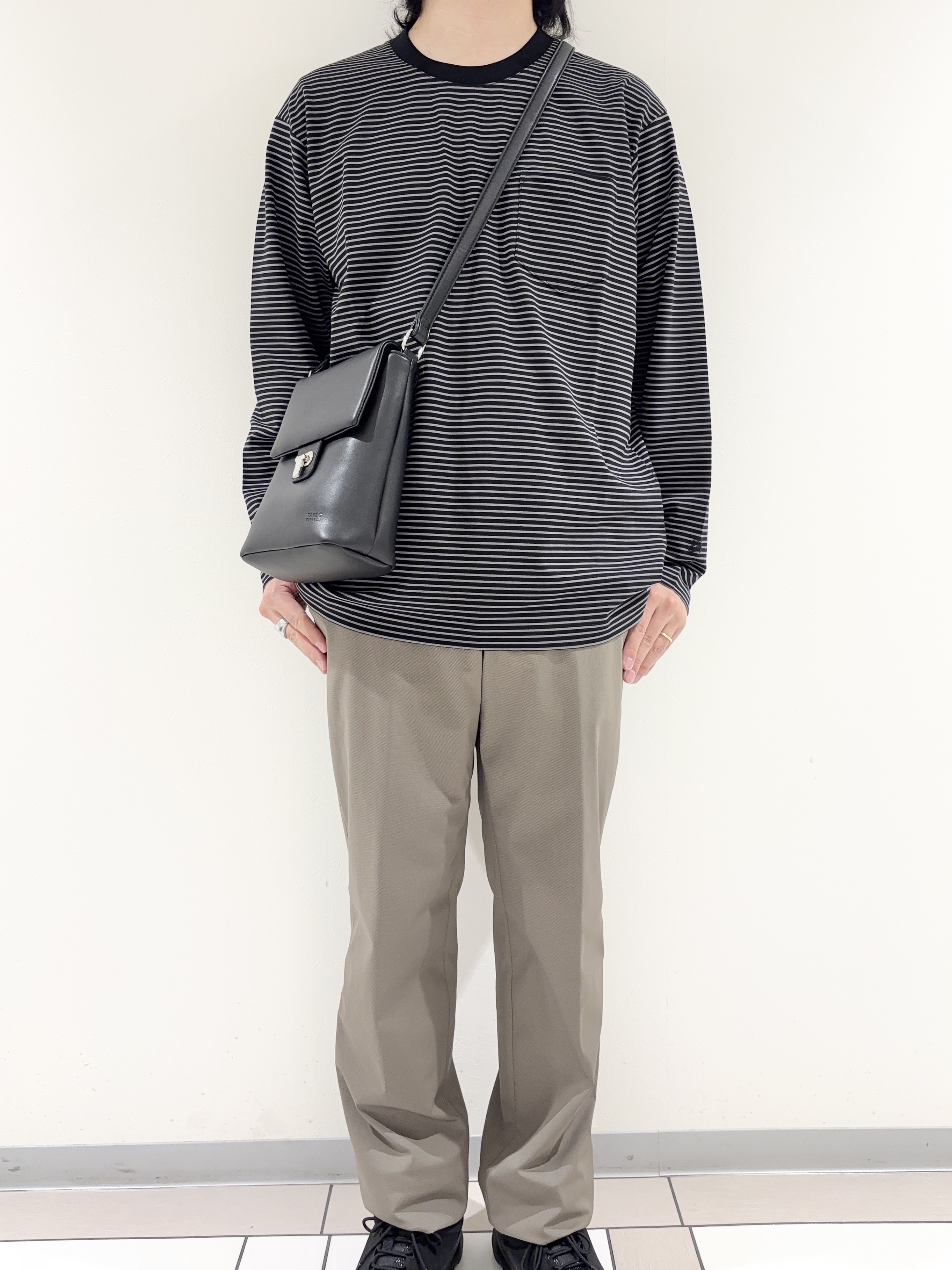 及川さんの「TAKEO KIKUCHI｜シルケット ボーダー 長袖 Tシャツ」を使ったコーディネート